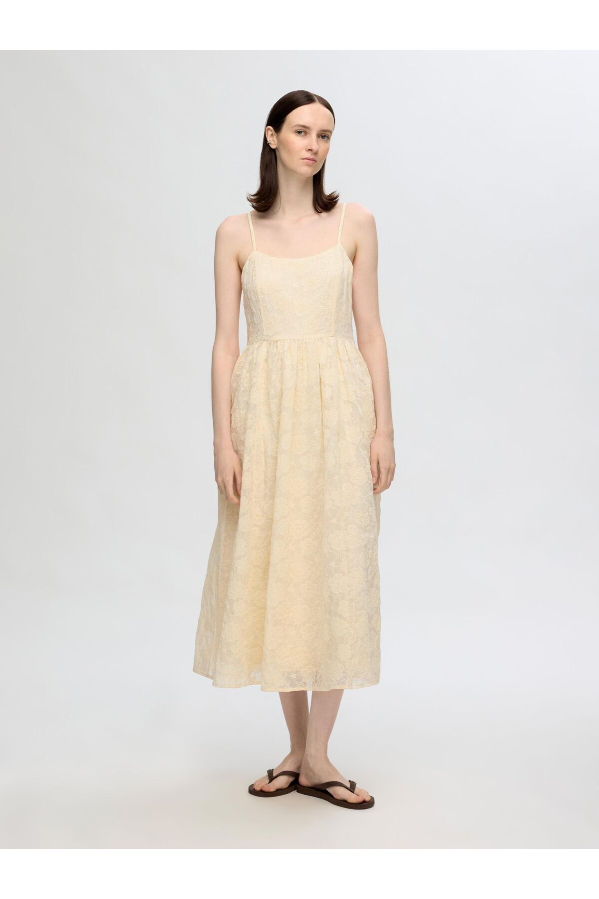 Selected Femme-Midikleid Broderie Anglaise 4