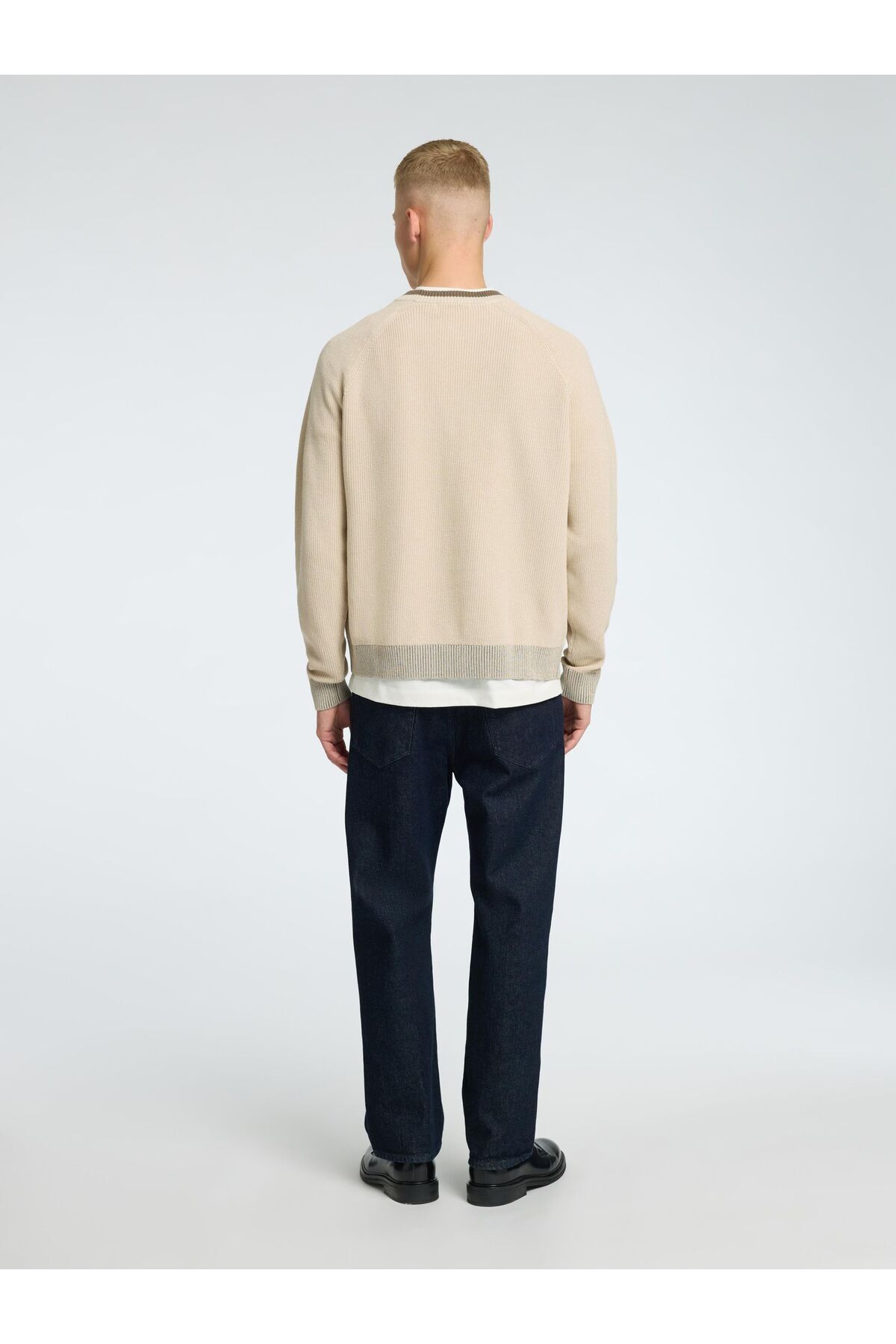 complete the look image