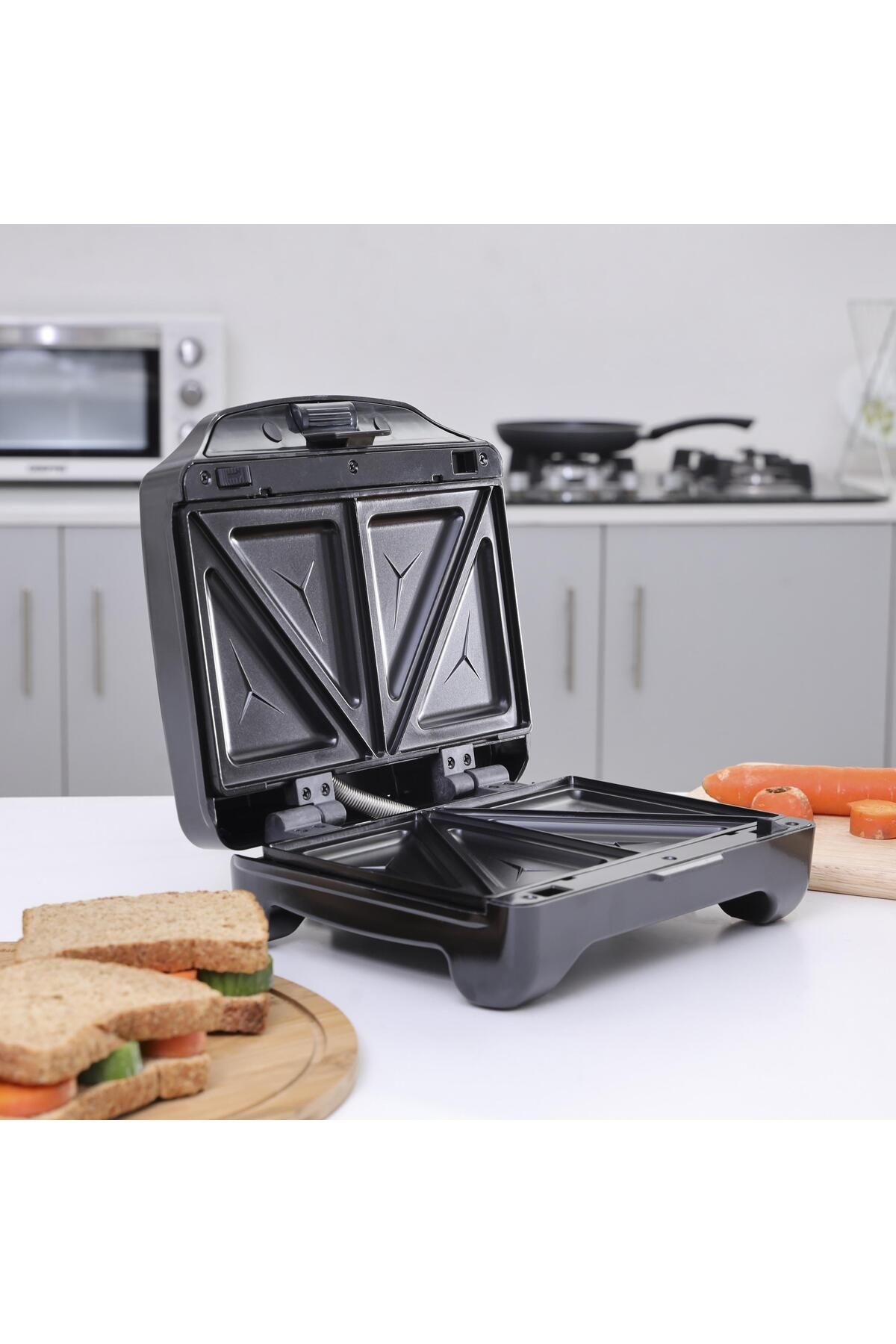 Geepas-2 Slice Sandwich Maker, Cool Touch Handle, Automatic Temperature Control and Non-Stick Plate 2