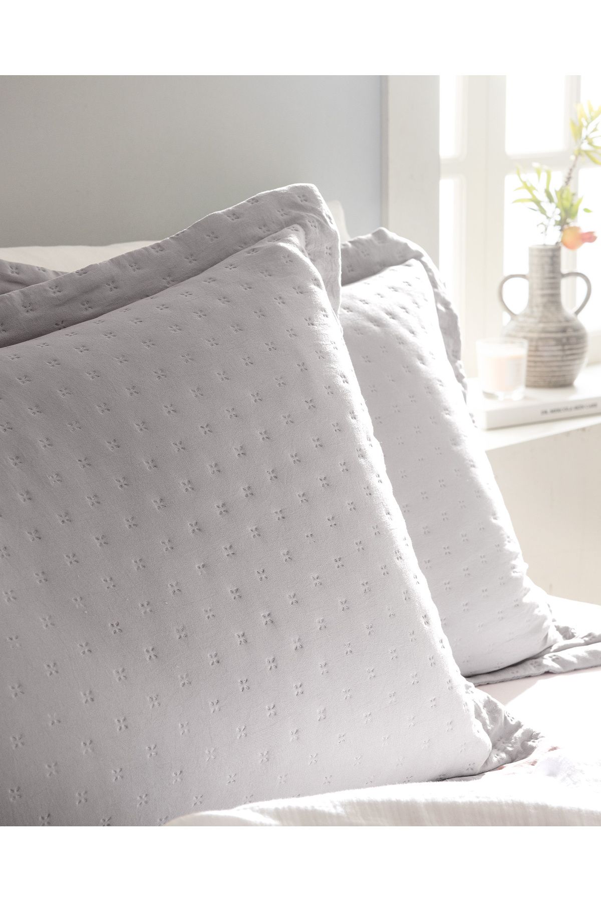 Madame Coco-Rennes Double Bedspread - Gray 3