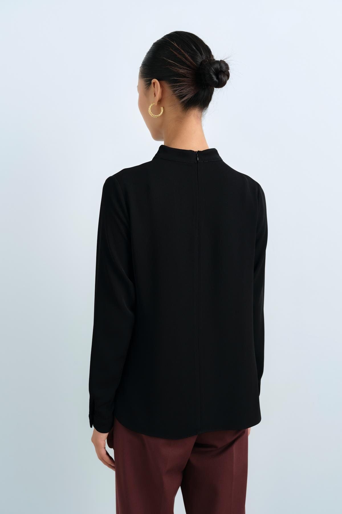 Nihan-Black Stand Collar and Lacing Detail Blouse 4