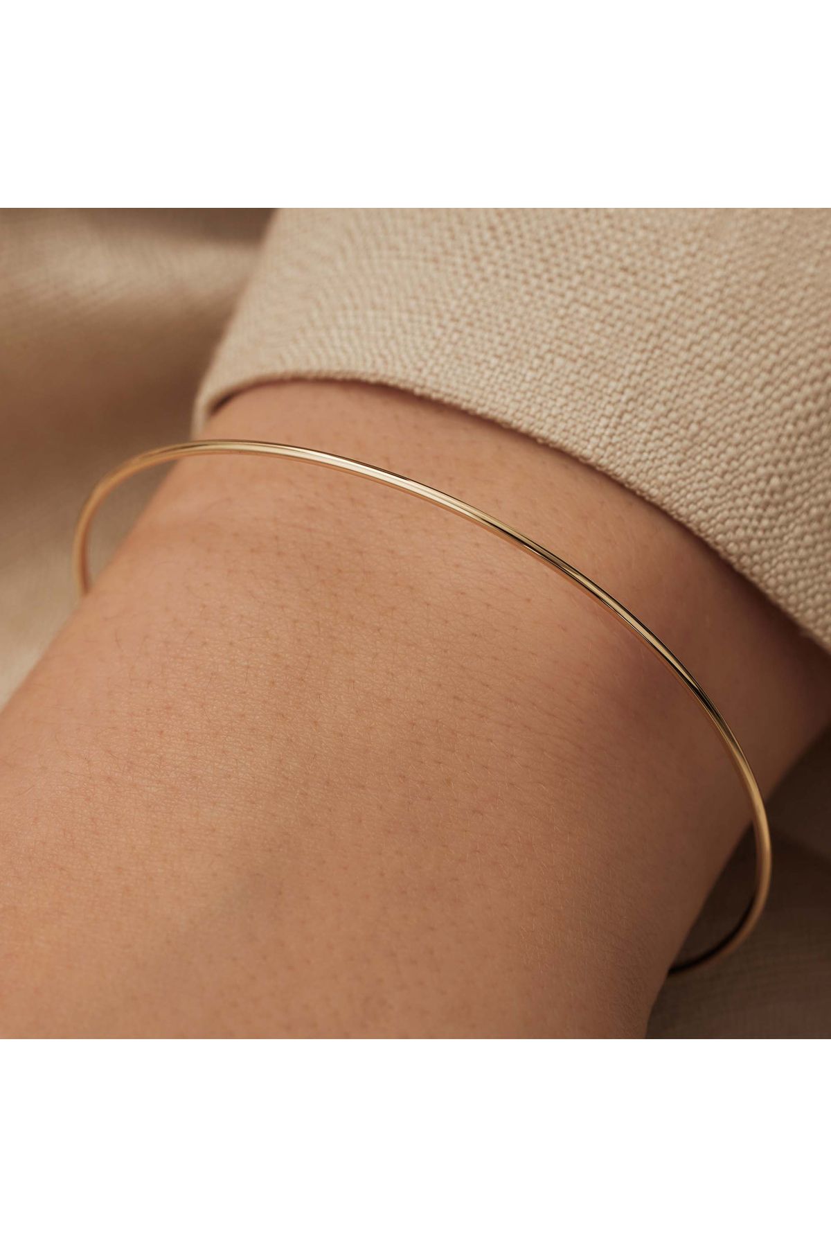 Isabel Bernard-Cour D'honneur 14 Karat Armband, Armreif 4