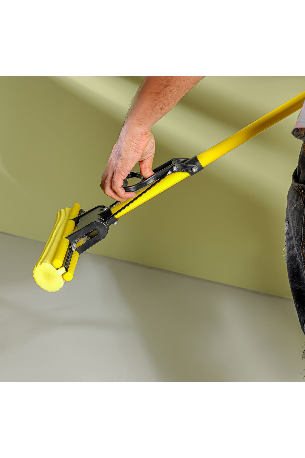 ROYALFORD-Floor PVA Mop with Iron Handle- RF12253 4