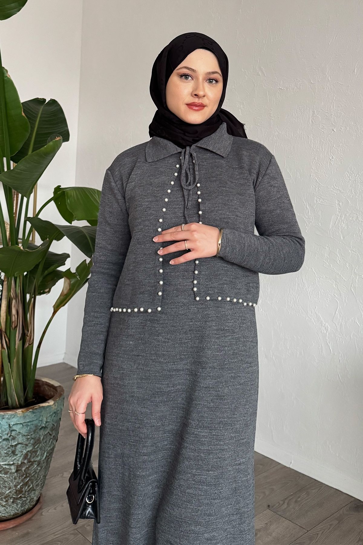 InStyle-Anthracite Knitwear Set with Pearls and Bolero 4