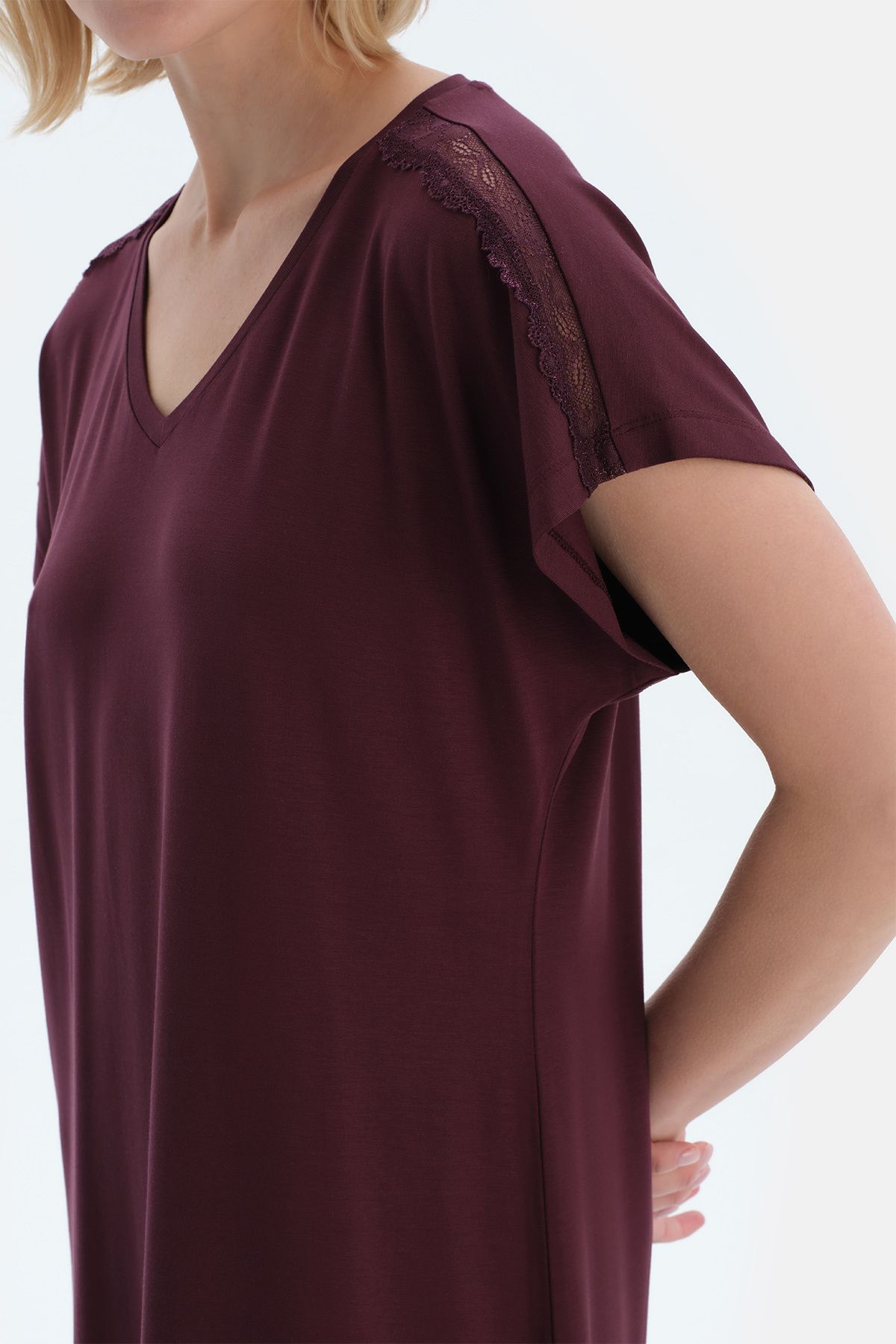 Dagi-Plum Lace Detailed Short Sleeve Viscose Nightgown 5