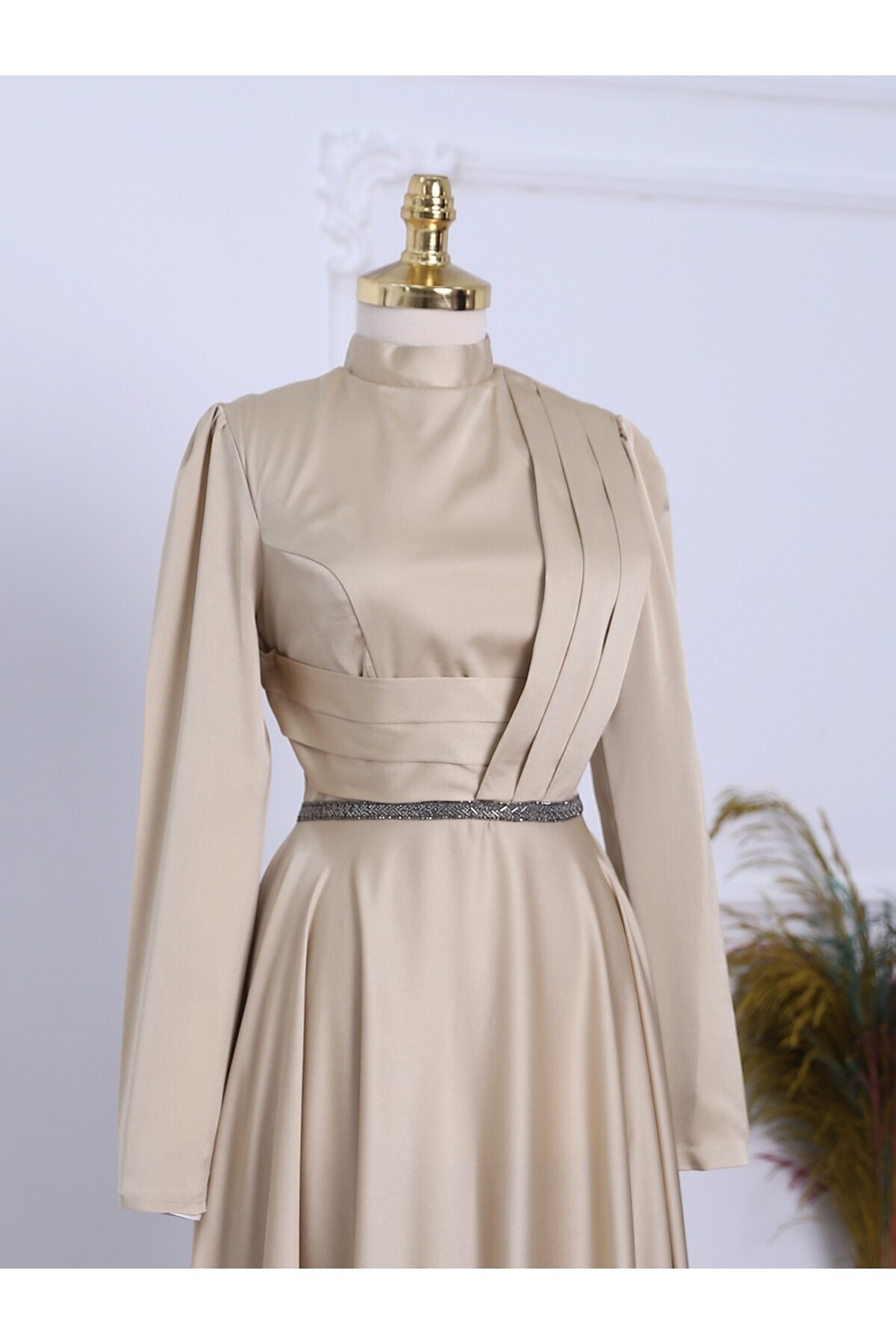 Modamorfo-Rochie de seara din satin cu drapat in fata si detaliu cu margele in talie 3