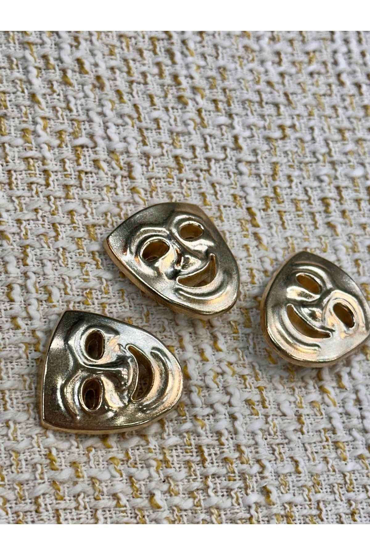 ODDA TASARIM ATÖLYESİ-Theatre Mask Model Gold Color Design Set of 3 Buttons (2,5cm) 1