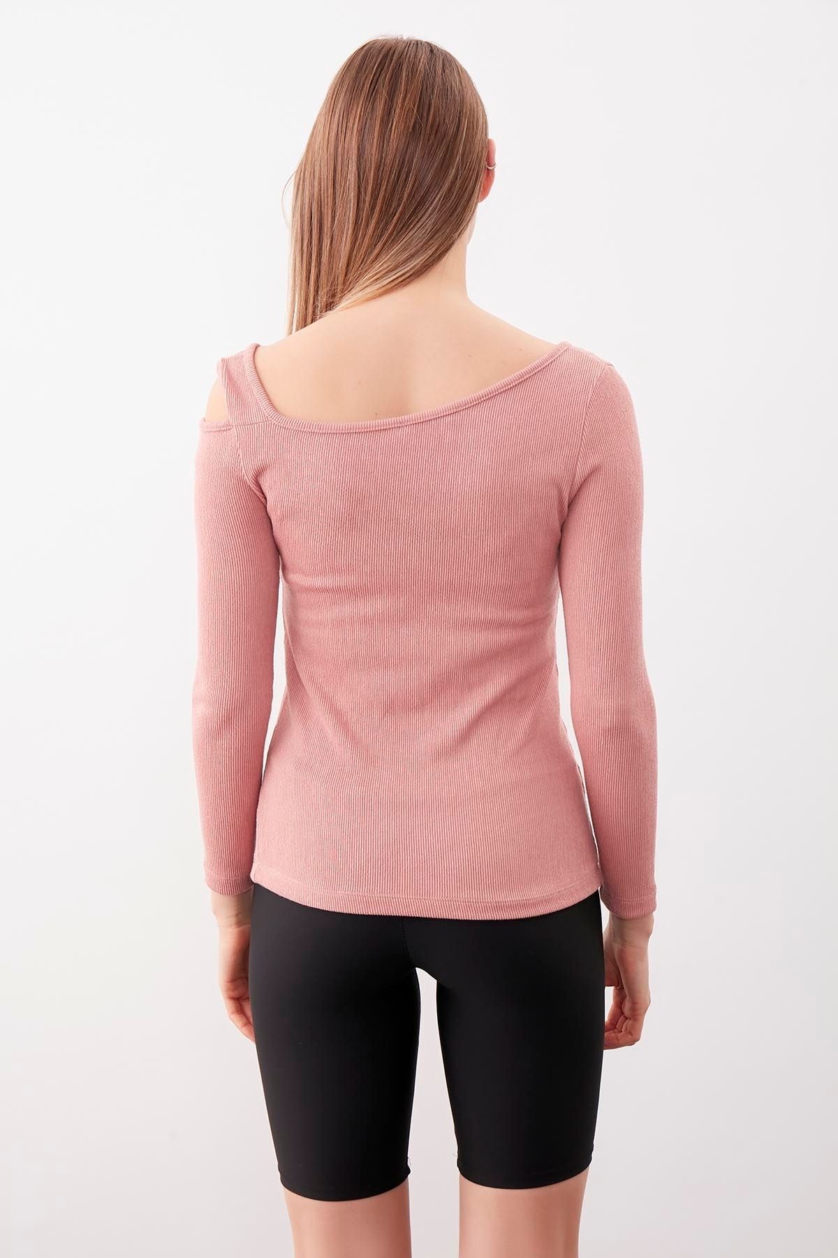 Vitrin-Shoulder Detailed Wide Collar Blouse 5