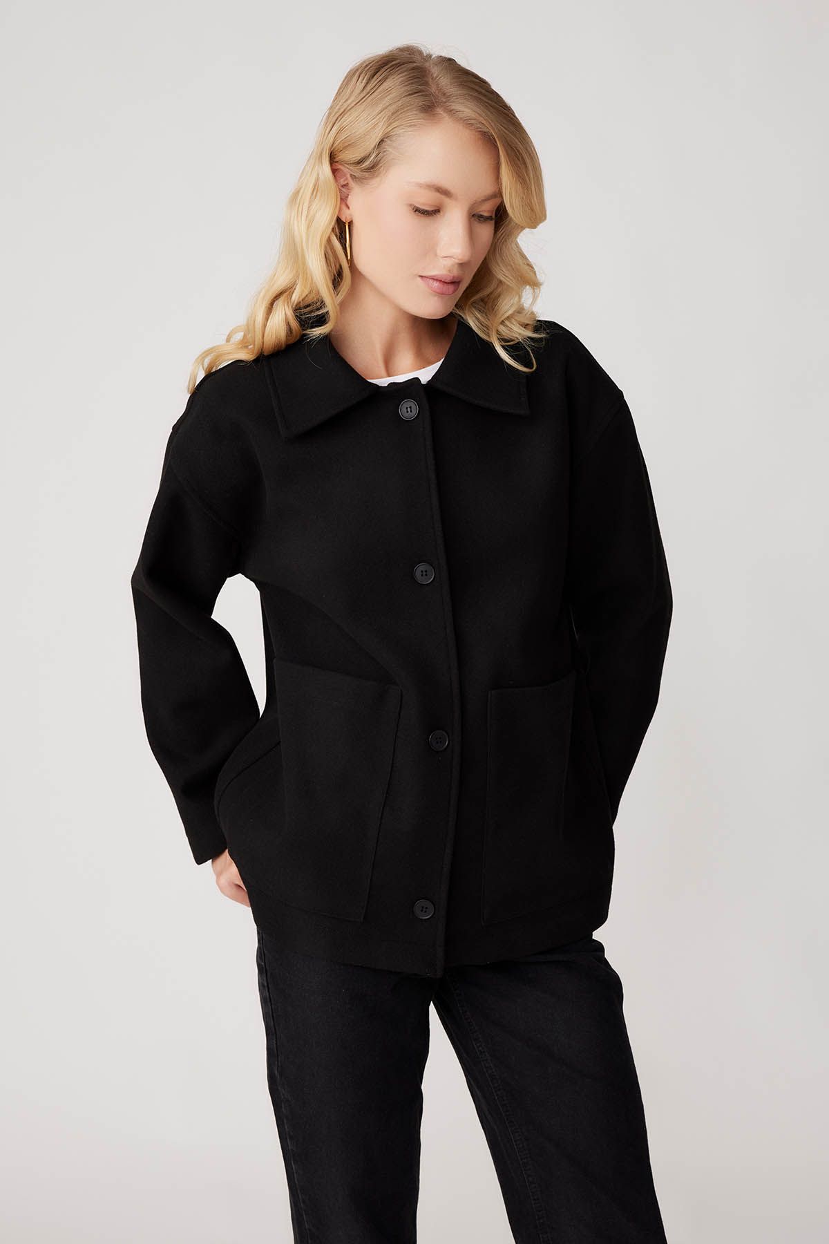 Vitrin-Stamped Jacket with Large Pockets 2