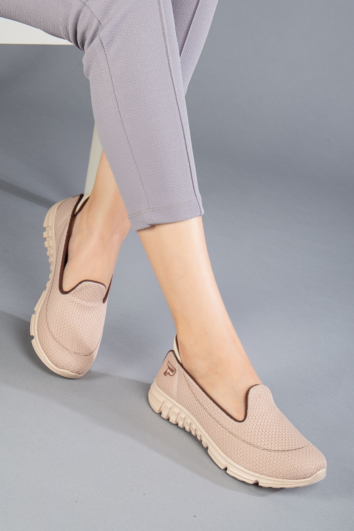 camaiore-Women's Beige Orthopedic Sneakers 2
