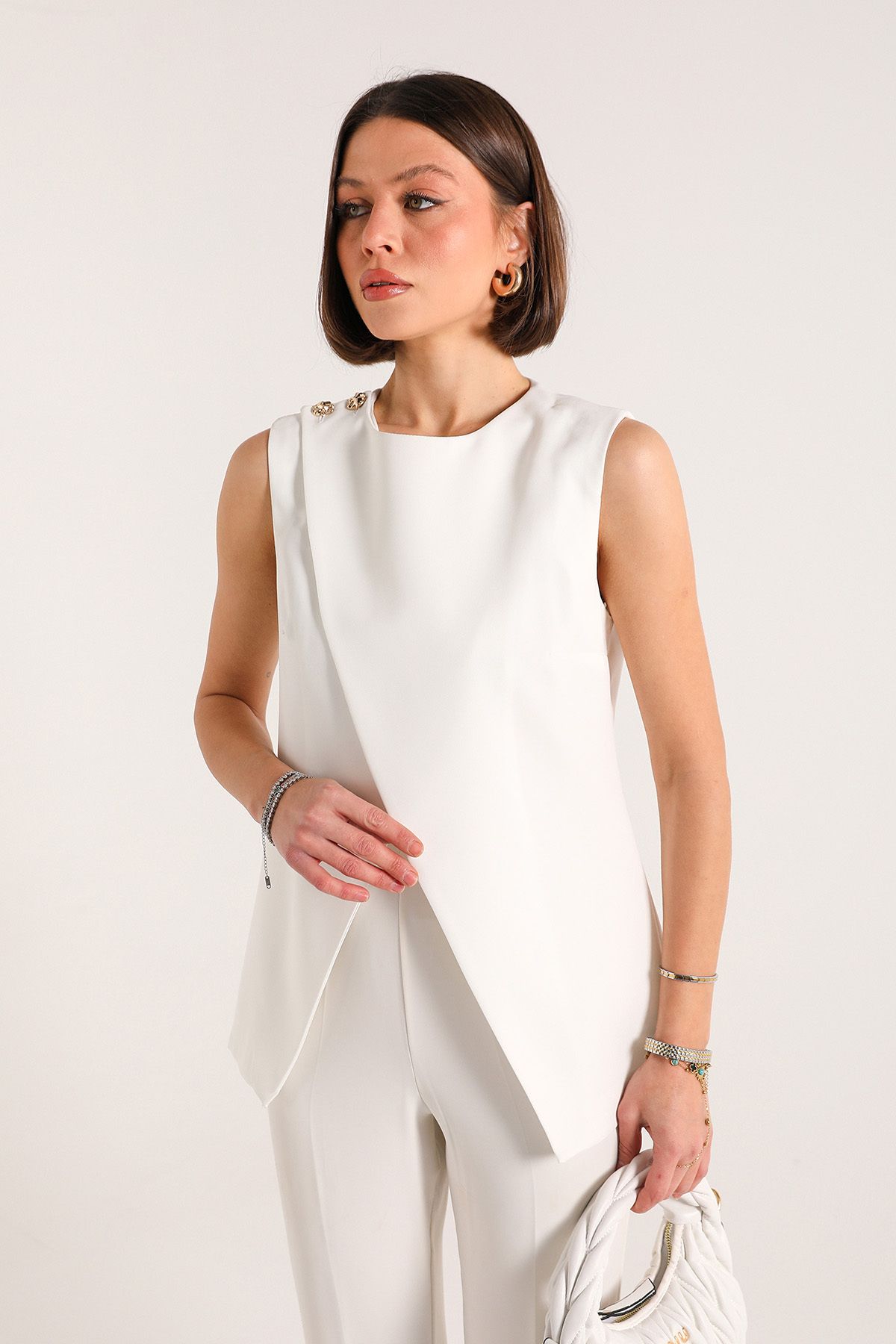 Melike Tatar-Ekru Button Detailed Crepe Vest 32-2302 3