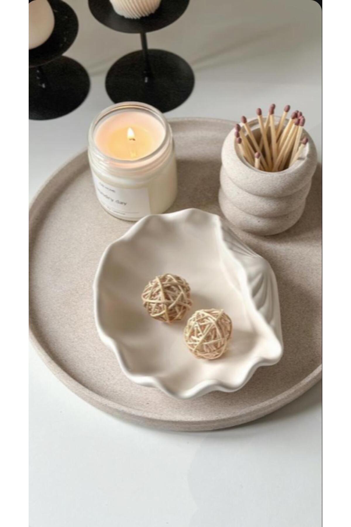 Seashell Look Decorative Plate