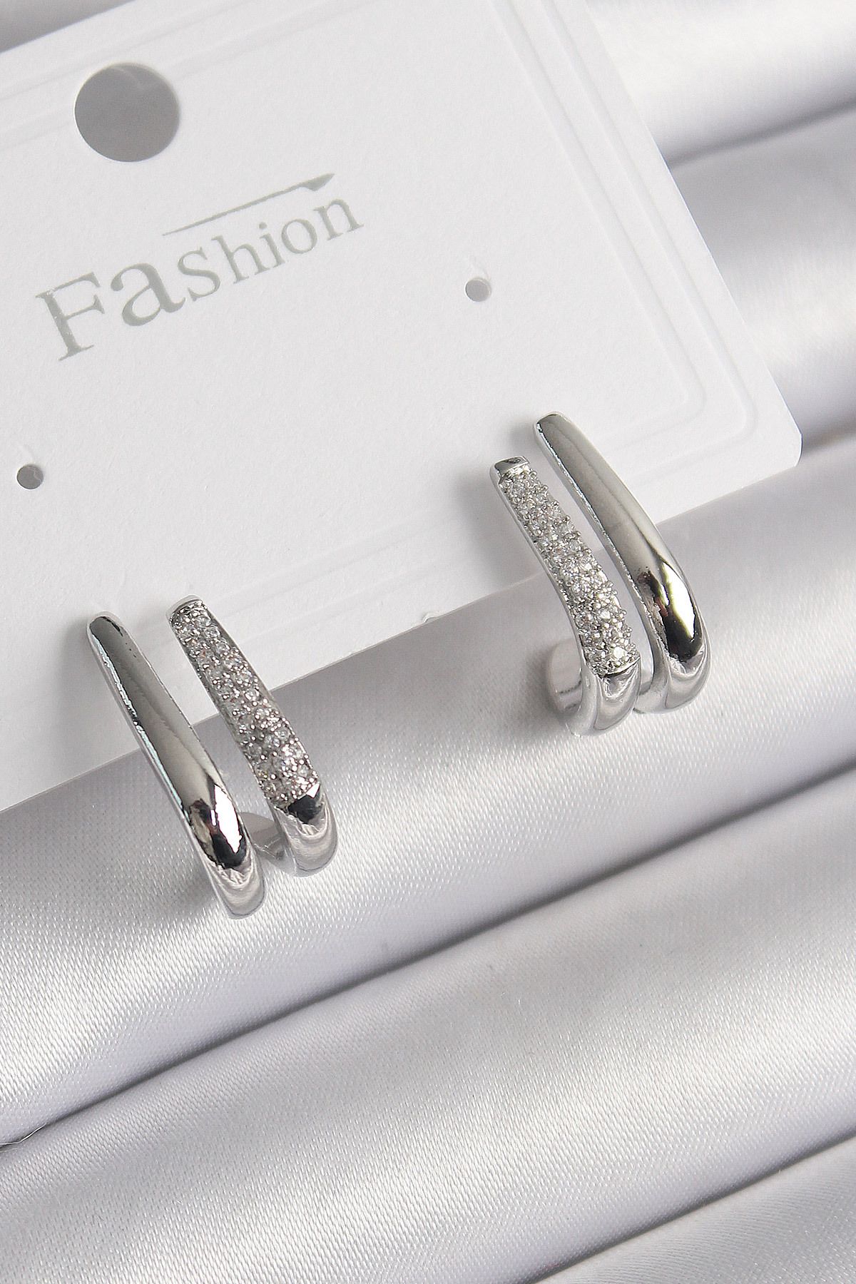 BZK ACCESSORİES Pirinç Gümüş Renk Zirkon Taşlı 2'Li Kadın Küpe