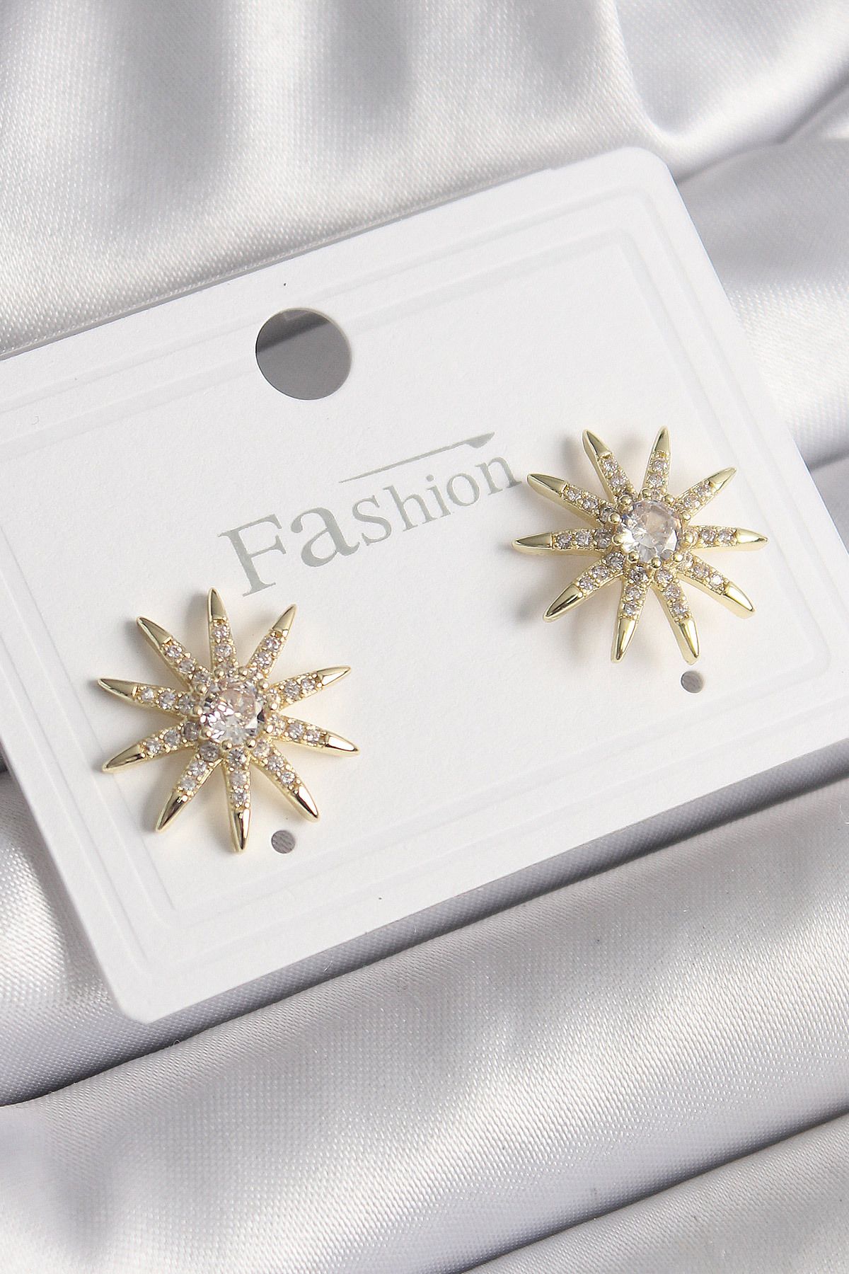 BZK ACCESSORİES Pirinç Gold Renk Zirkon Taşlı Yıdız Model Kadın Küpe