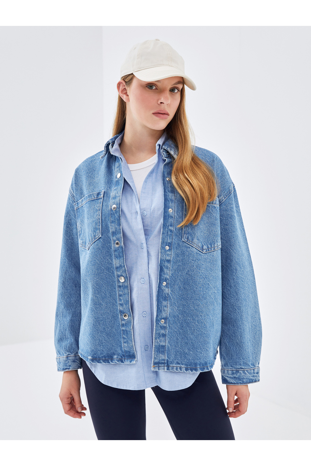 LC Waikiki-Jachetă de cămașă de jeans oversize pentru femei 1
