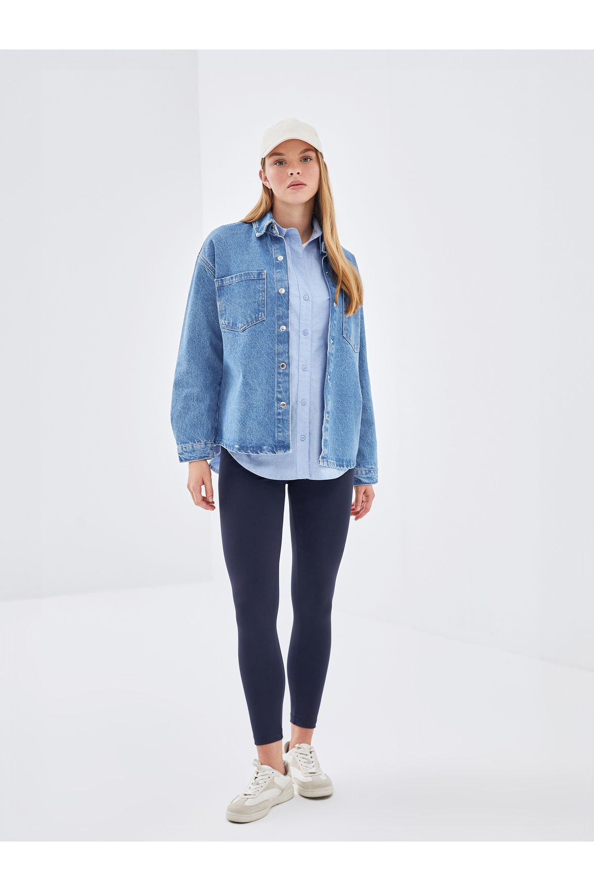 LC Waikiki-Jachetă de cămașă de jeans oversize pentru femei 2