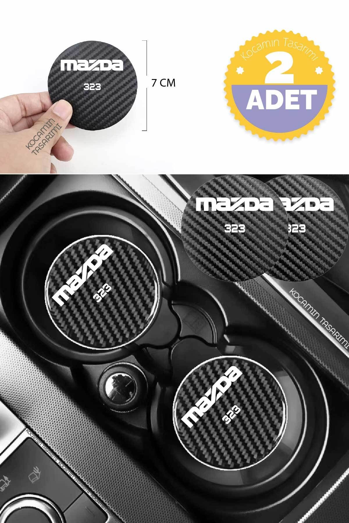 Kocamın Tasarımı Mazda 323 Siyah Karbon Bardak Altlığı 2 Adet Mazda Logolu 323 Yazılı 7 cm İçin Özel Tasarım