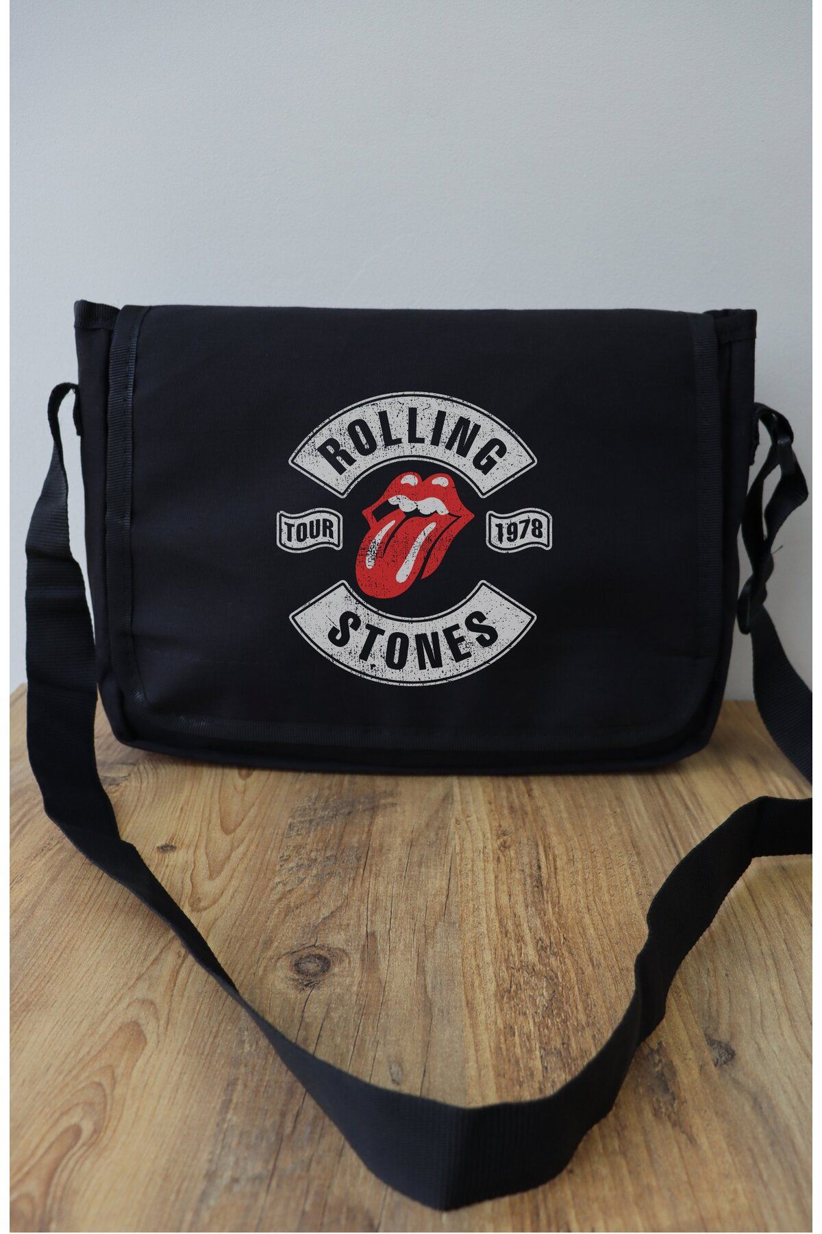 Fuddy Moda Rolling Stones Yazılı Postacı Çantası, Unisex Rock Band Baskılı Omuz Çantası