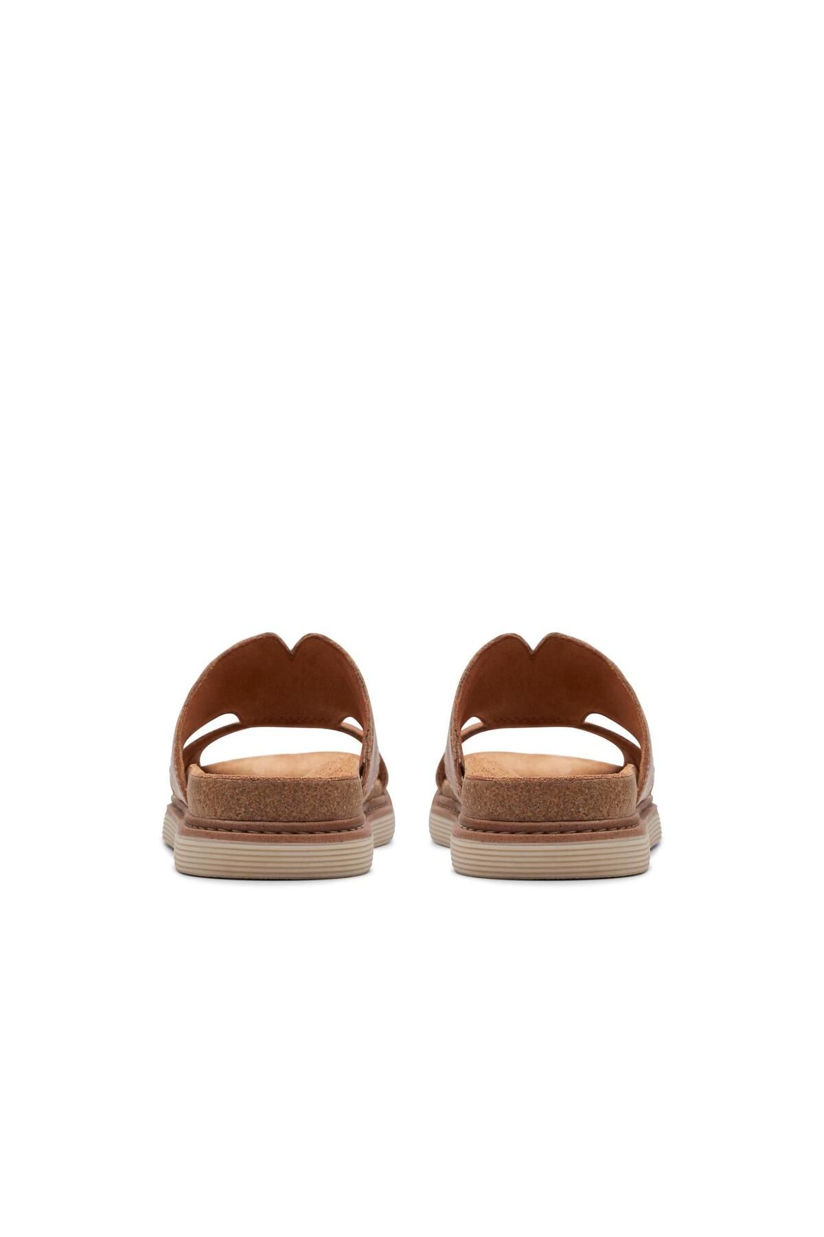 CLARKS-صندل جلد طبيعي باللون البني للنساء 5