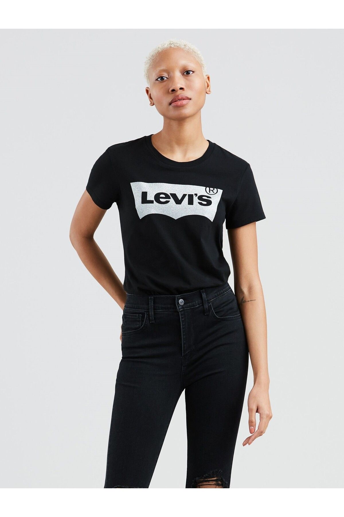 Levi's LSE THE PERFECT KADIN SİM DETAYLI SİYAH T-SHİRT