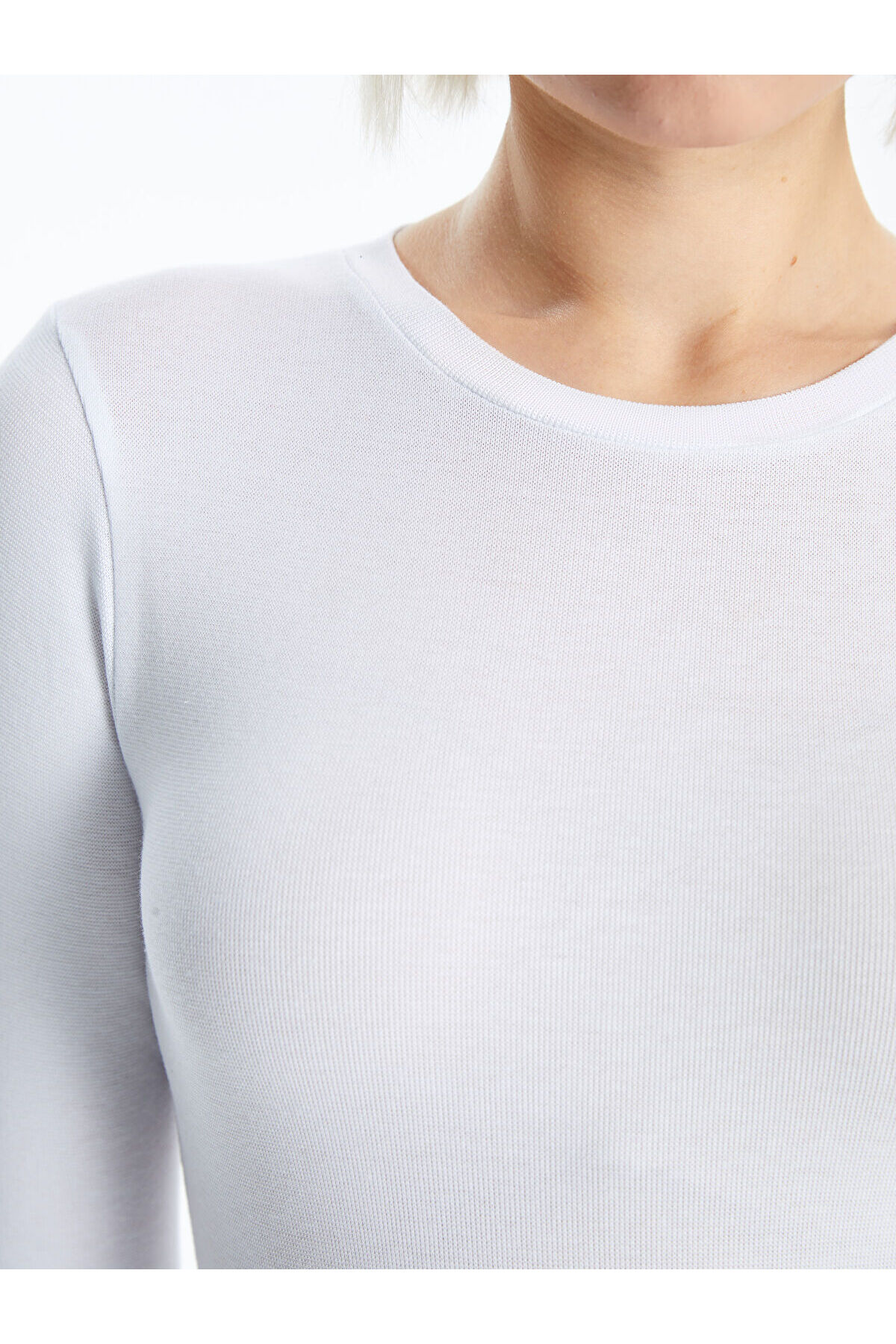 Trendyol Damen Basic T-Shirt – 100% Baumwolle, Rundhals, Regular Fit, Weiß, Größe M
