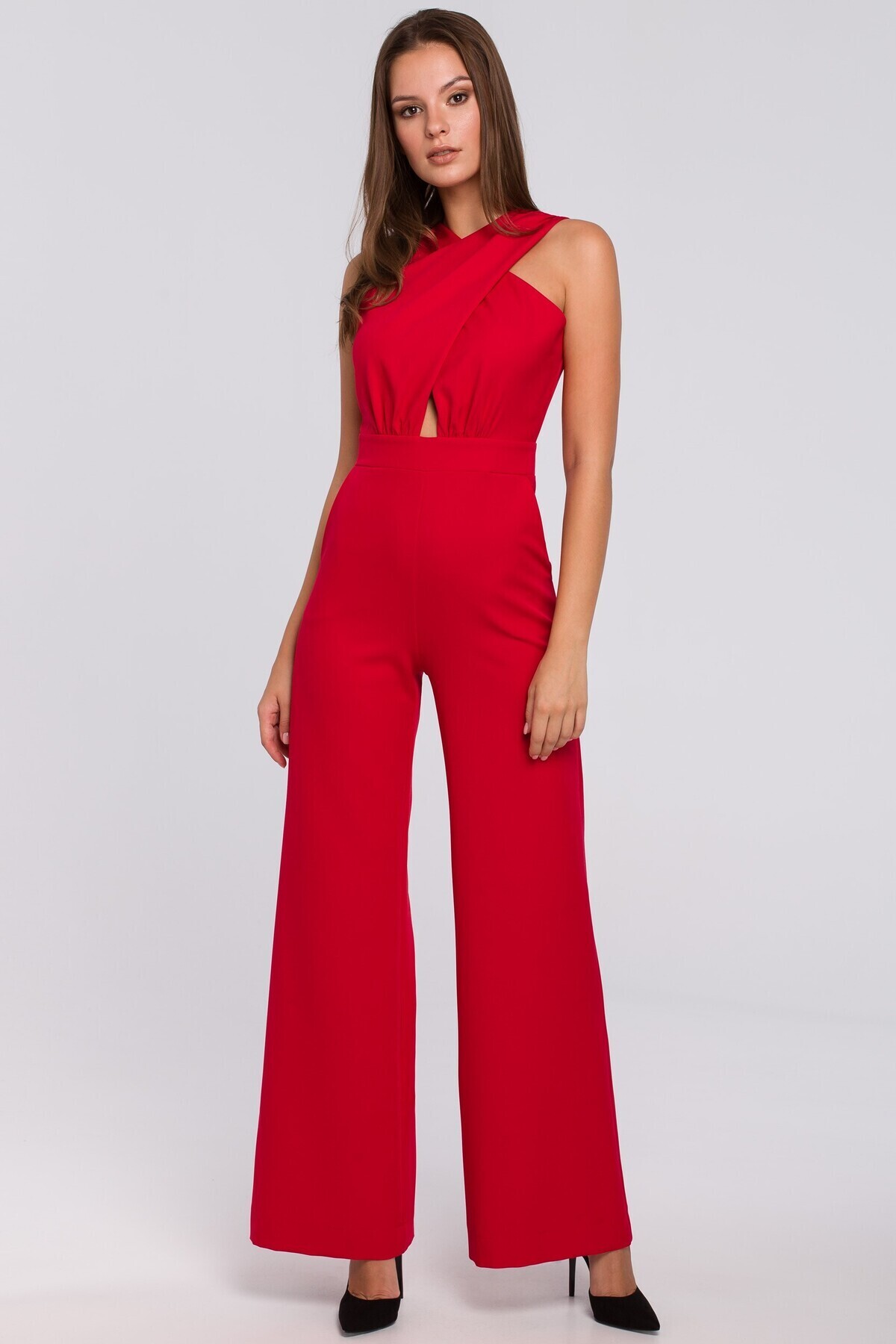 Makover-Jumpsuit with a crossover top 1