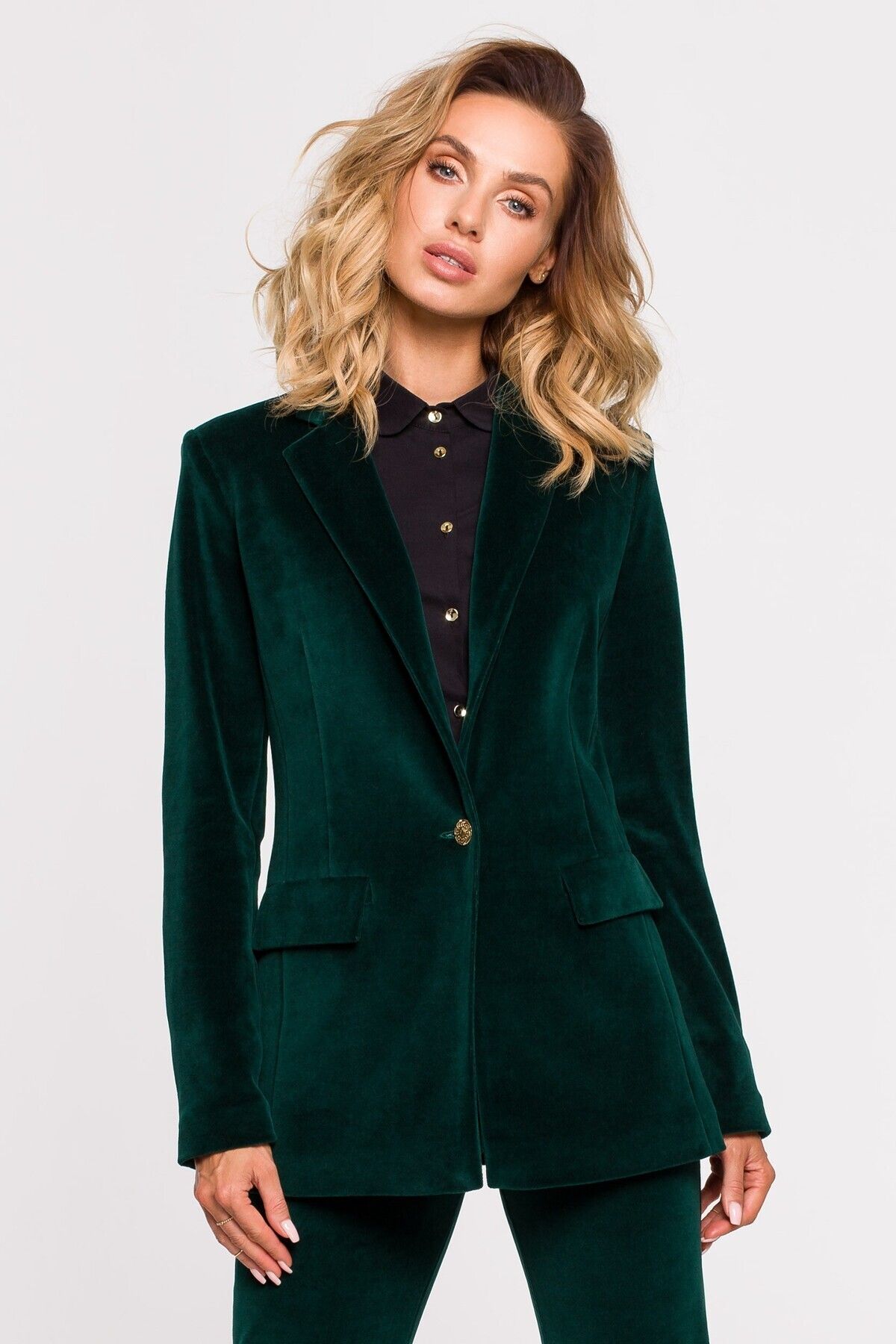 Made of Emotion-Velour blazer fastened with a single button 2