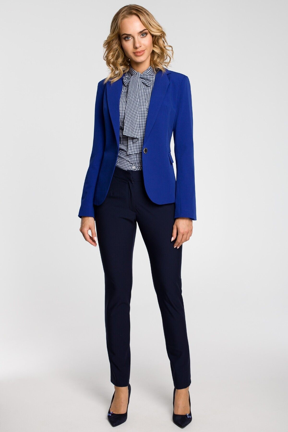 Made of Emotion-Jacket with a peaked collar and a single-button closure 2