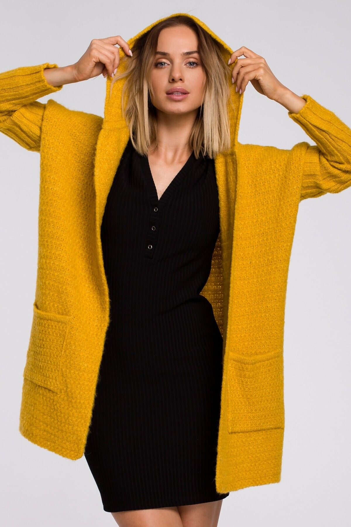 Made of Emotion-Cardigan with a hood and ribbed sleeves 1