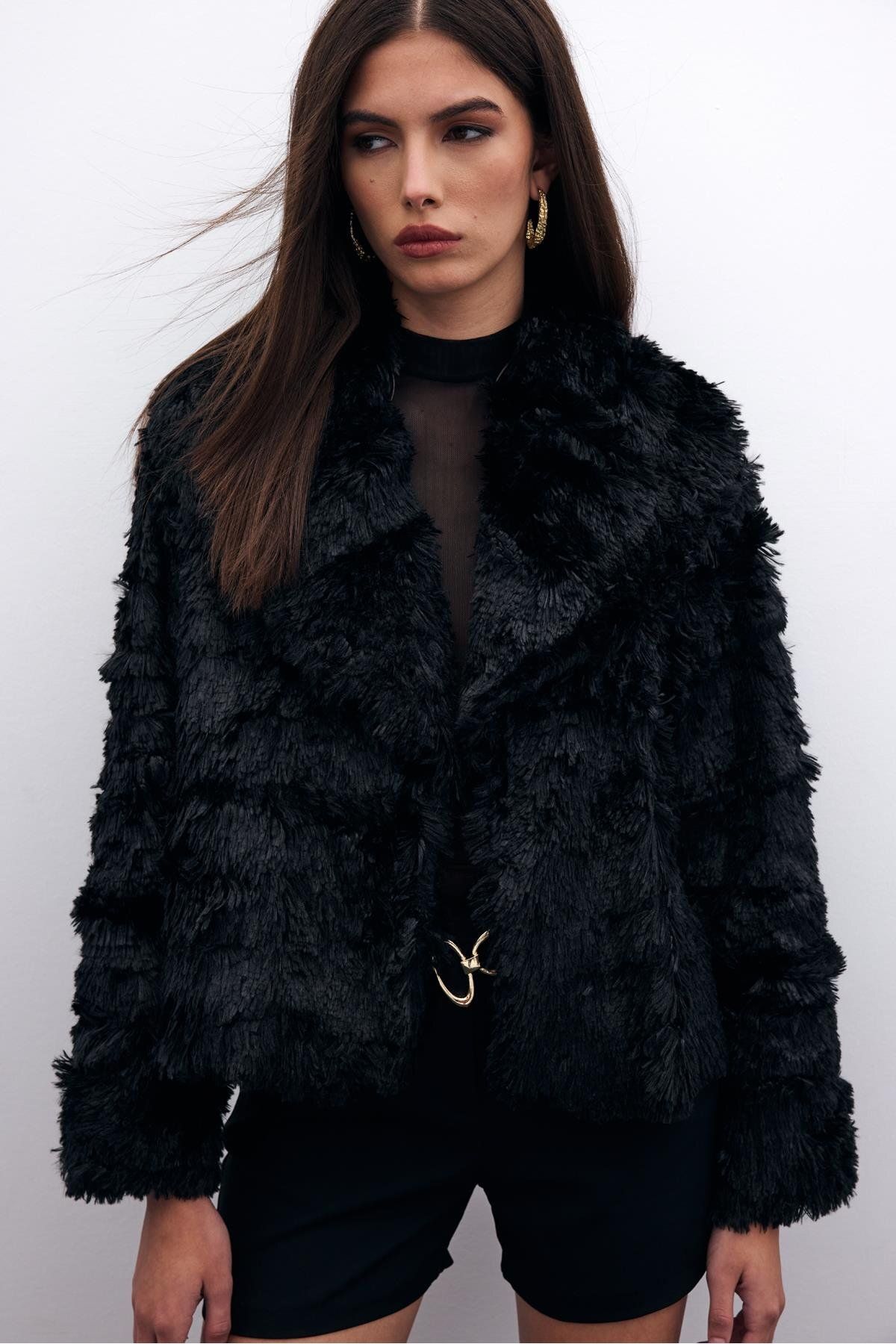 Sateen-Black Plush Jacket - Collared 8