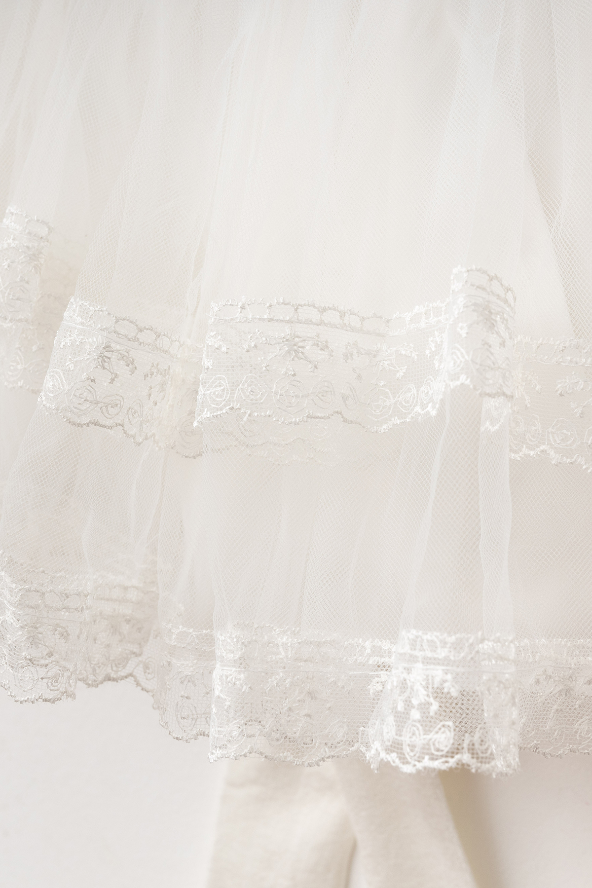 Ponpon Baby Kız bebek çiçekli ceketli 6 parça lüks mevlüt elbisesi yenidoğan elbise bebek hediyelik fotoğrafı 4 (önizleme)