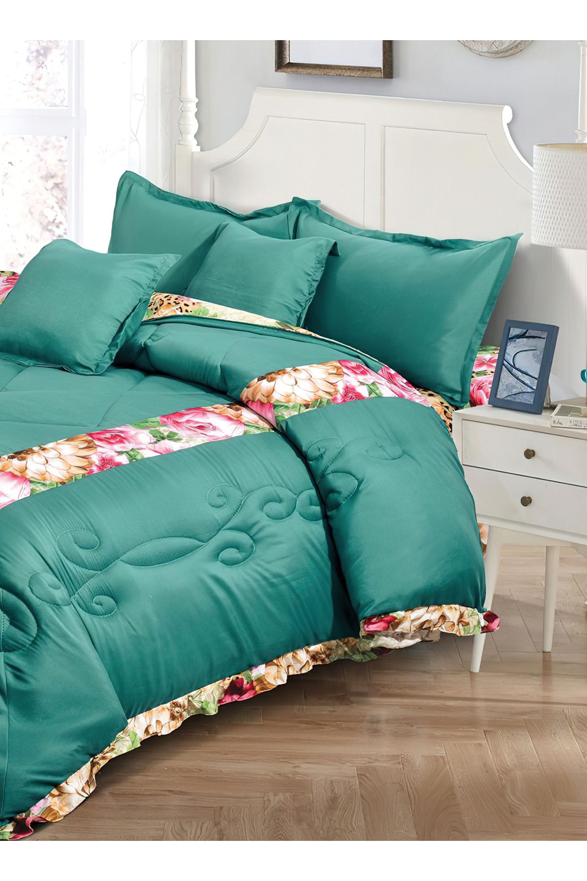 Generic-Comforter Set 4 Piece Single Size Elegant Bedspread Lightweight Comforter Suitable for All Seasons 2