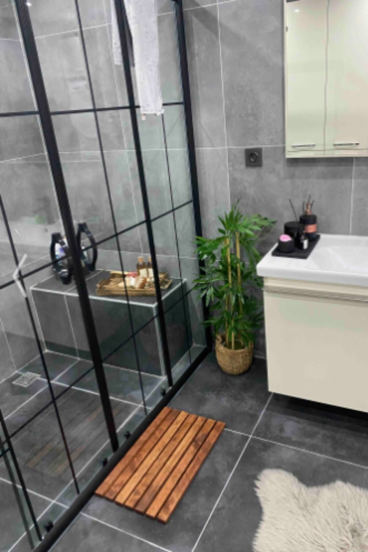 KAYAHAN DESIGN Ahşap Banyo Paspası Dekoratif Banyo Paspası Masif Banyo Paspas 60*30 Cm