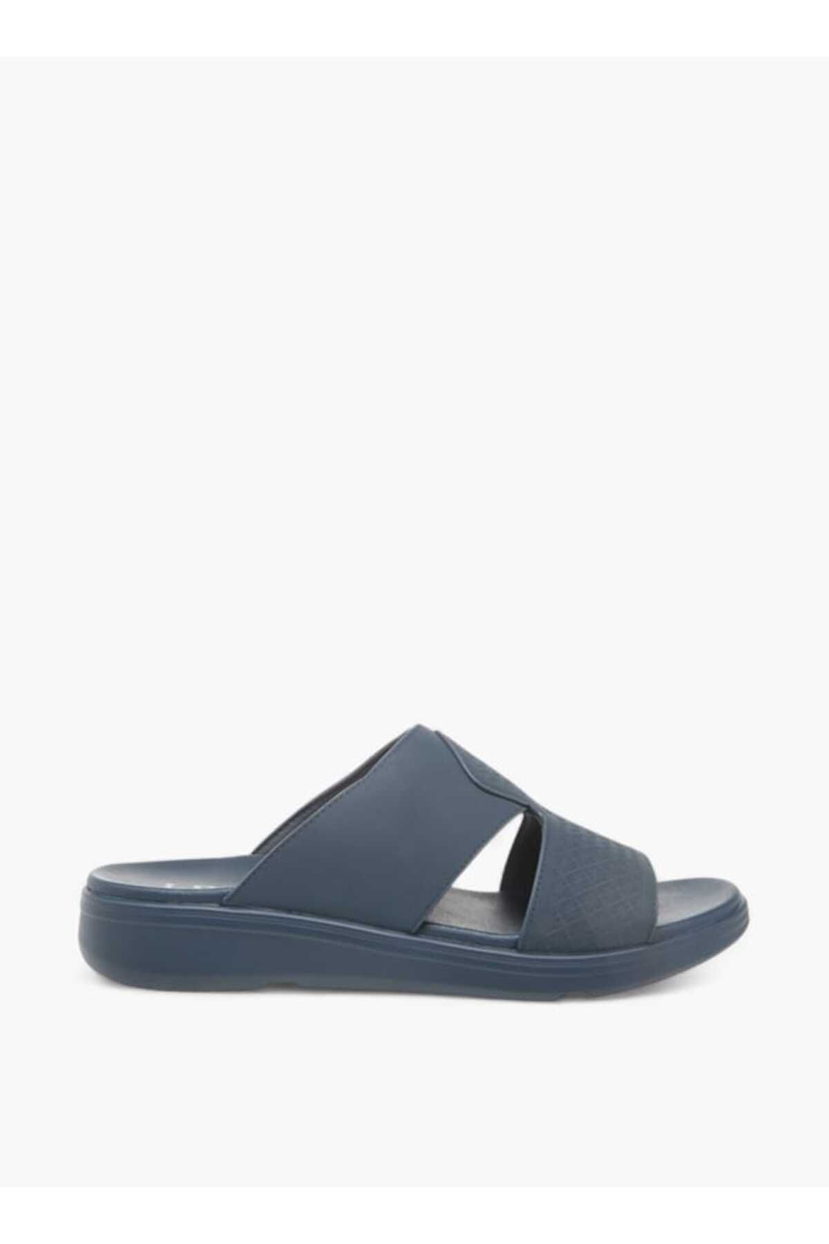 LBL by Shoexpress-Textured Slip-On Arabic Sandals 2