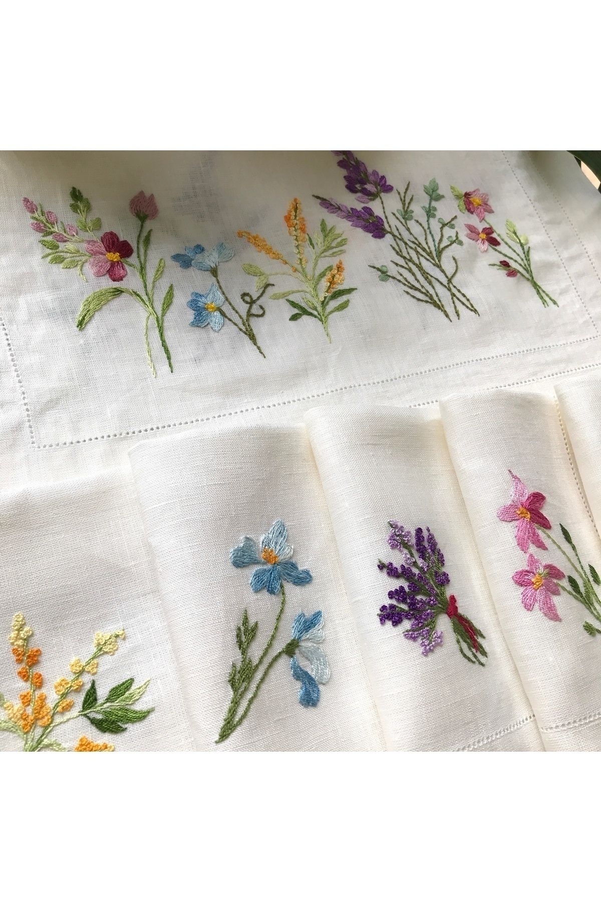 Home-Hand Embroidered Table Ranry on 100% Linen Fabric in 50*1.40 Sizes and 6Pcs Napkin Set 3