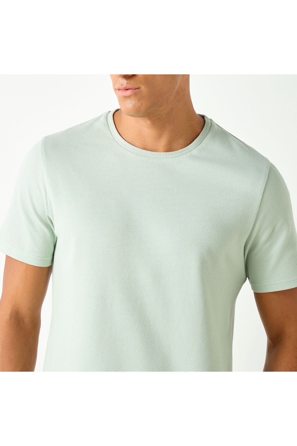 Iconic-Textured T-shirt With Short Sleeves And Crew Neck 4