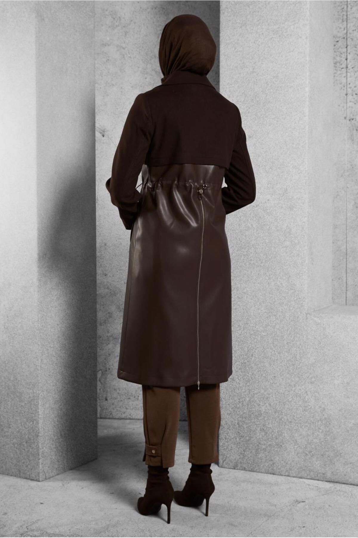 Alvina-Leather Coat with Spring in the Waist 3