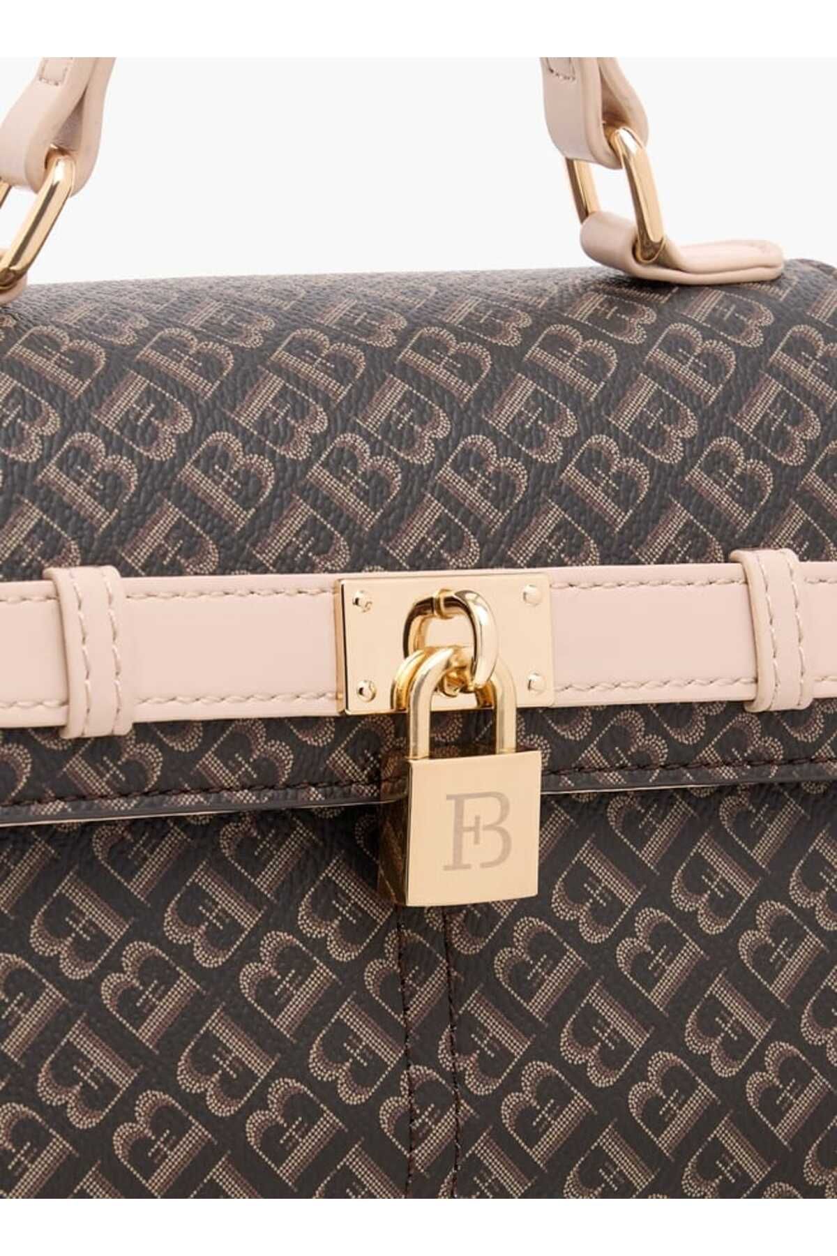 Flora Bella by Shoexpress-حقيبة ساتشيل بطبعة مونوغرام من فلورا بيلا مع مقبض وإغلاق بزر 4