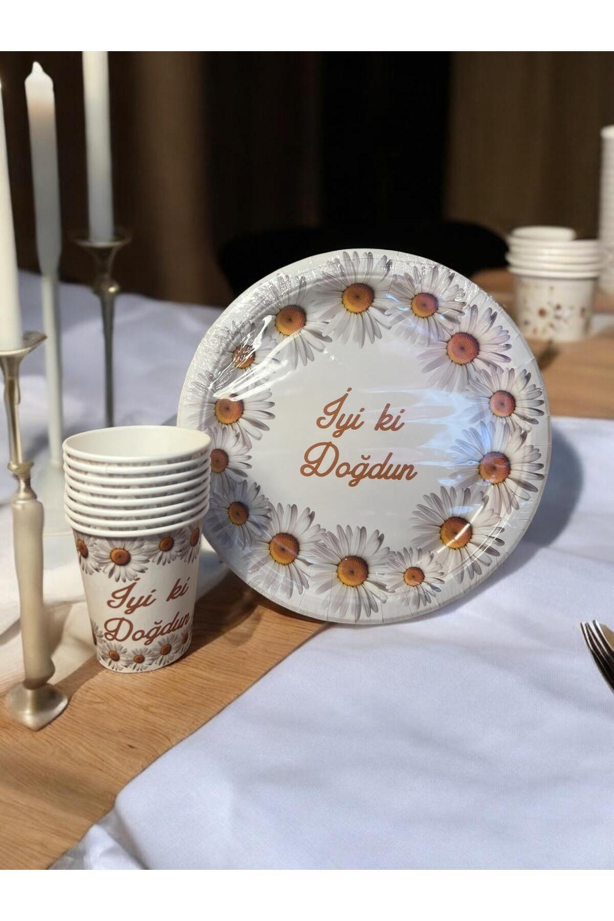 Happyland-Daisy Patterned Cardboard Plate and Cup Set of 8 Daisy Concept Birthday Picnic Set 3