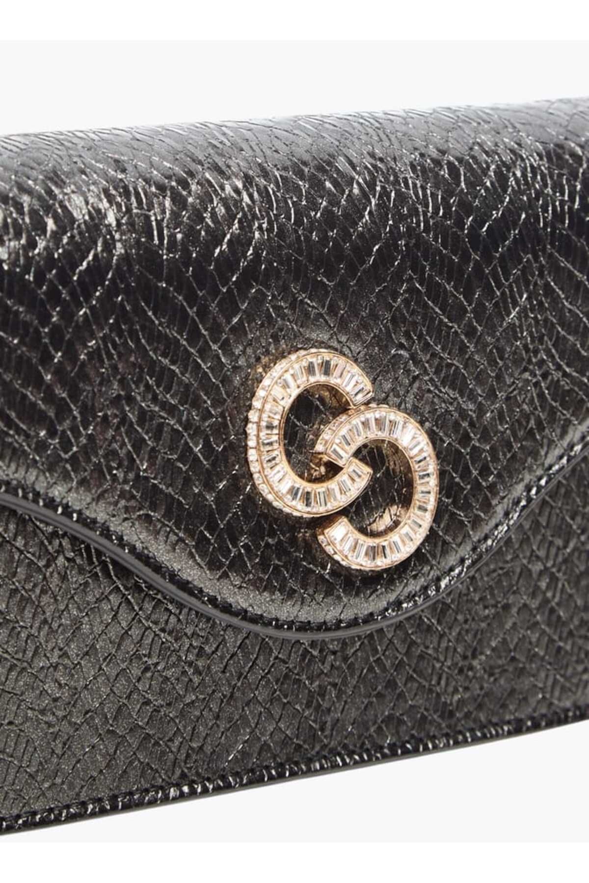 Celeste-Textured Crossbody Bag with Button Closure and Chain Strap 4