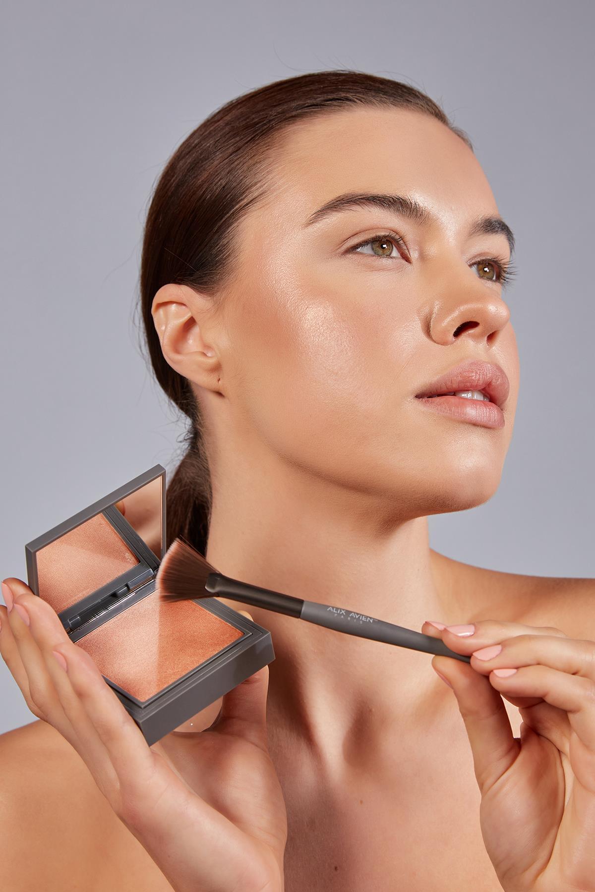 Illuminator - Powder Highlighter Gold — زرد AAAYD01 — تصویر 6 از 6