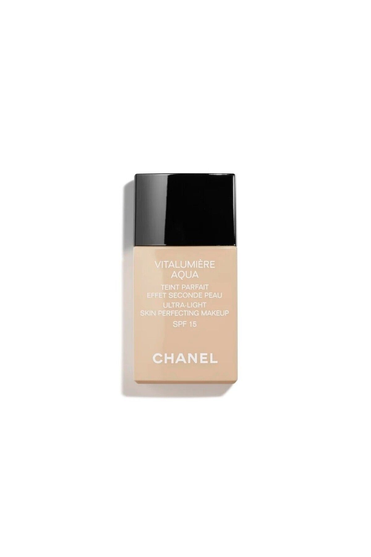 Chanel Yeni ve Benzersiz Dokusu İle Kalıcı Parlak Bitişli Besleyici Fondöten Spf15 30ml-40 Beige