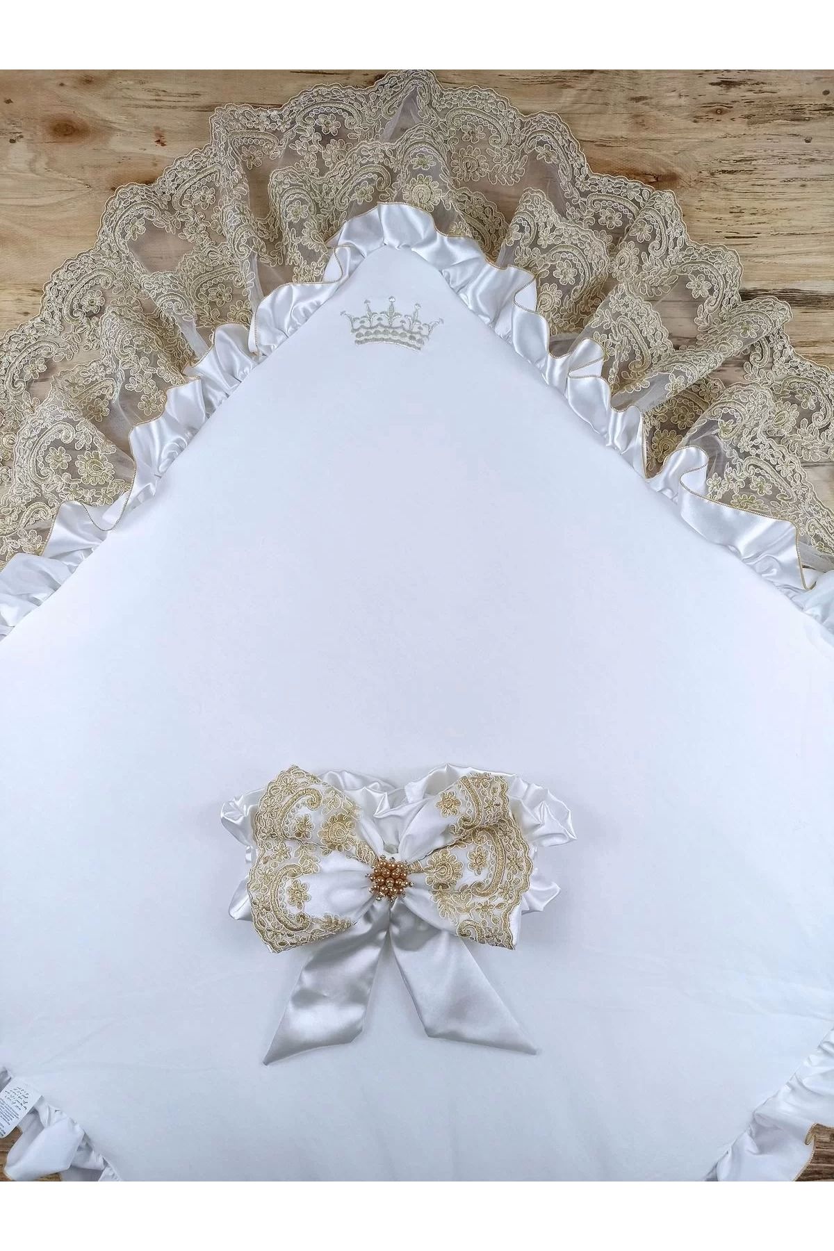 TİMİON-Sahra - Gold Baby Blanket with Pearl and Lace Bow Detail and Double Lace Veil 4