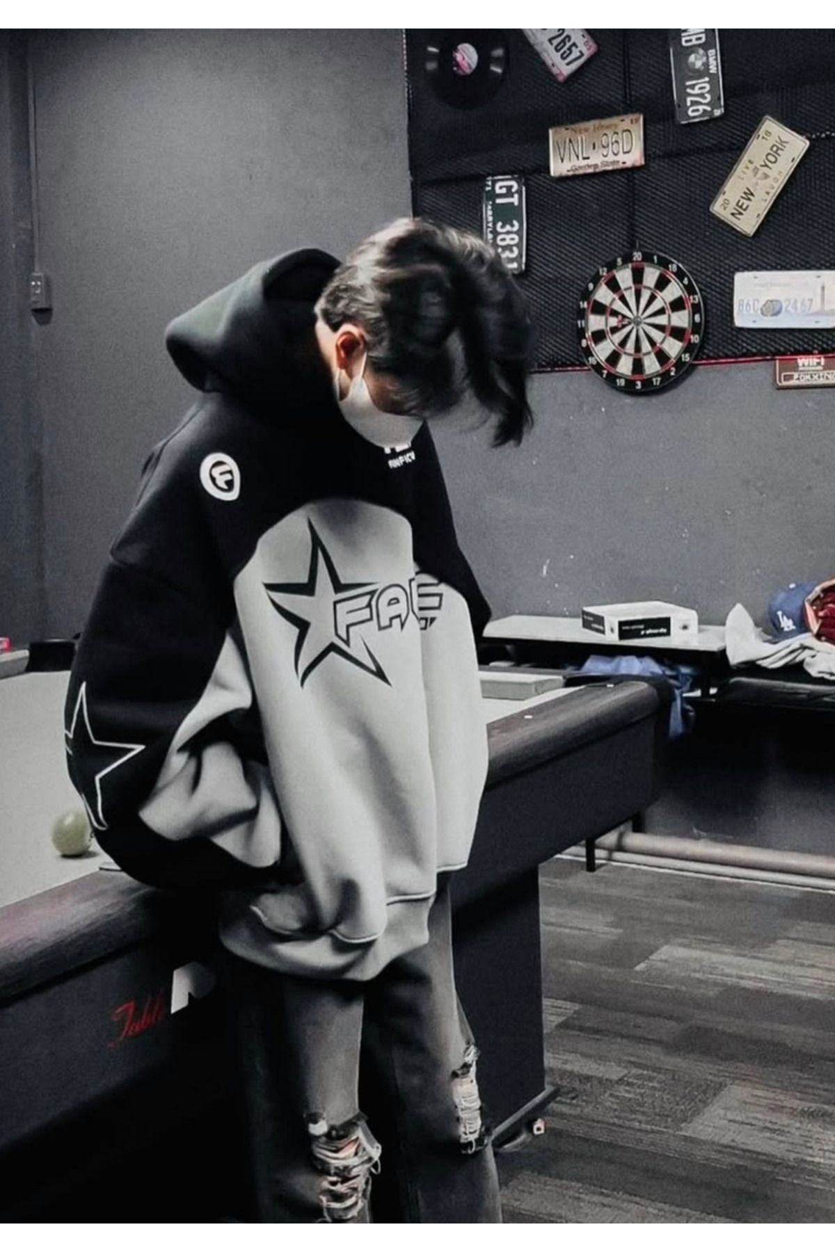 köstebek kadıköy-Star Fafic Studdio White Piece Hooded Sweatshirt 1