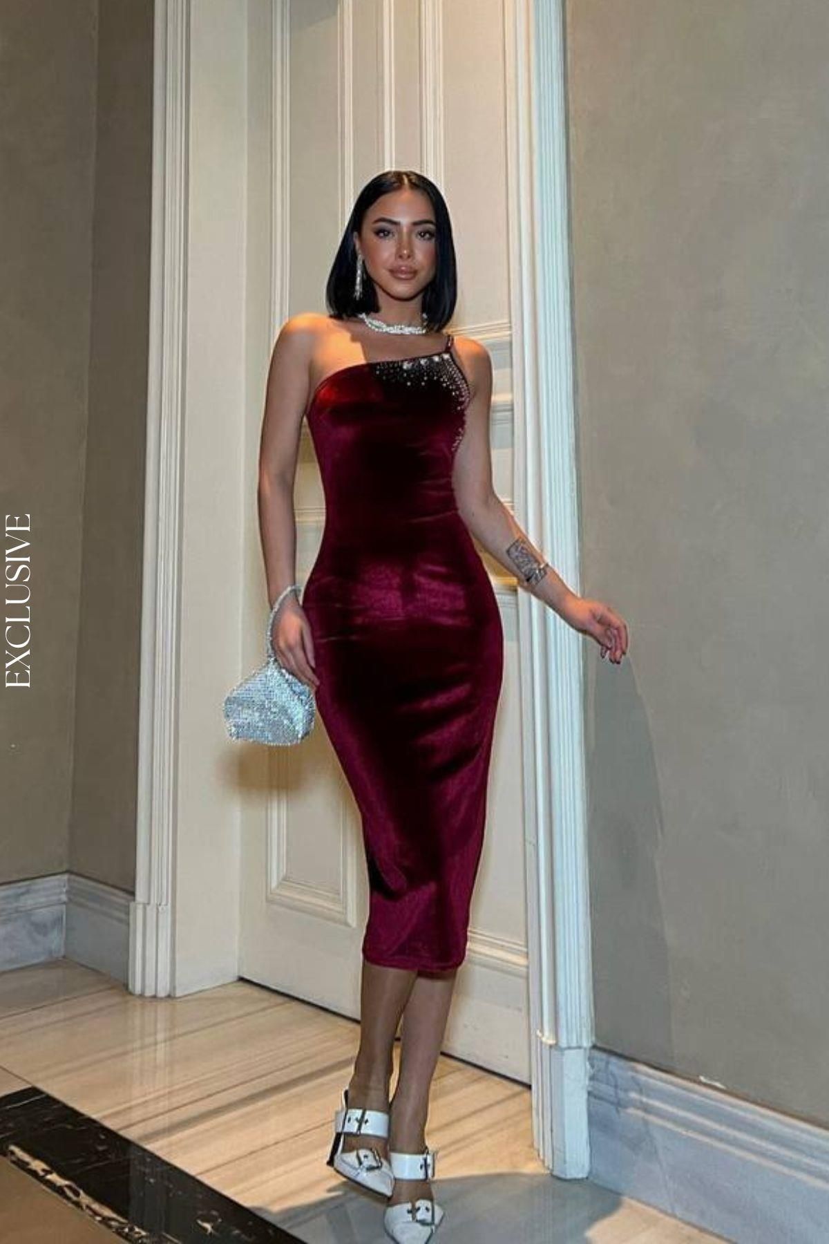 Mossta-Burgundy Midi Velvet Dress - One Sleeve and Stone Detail 1