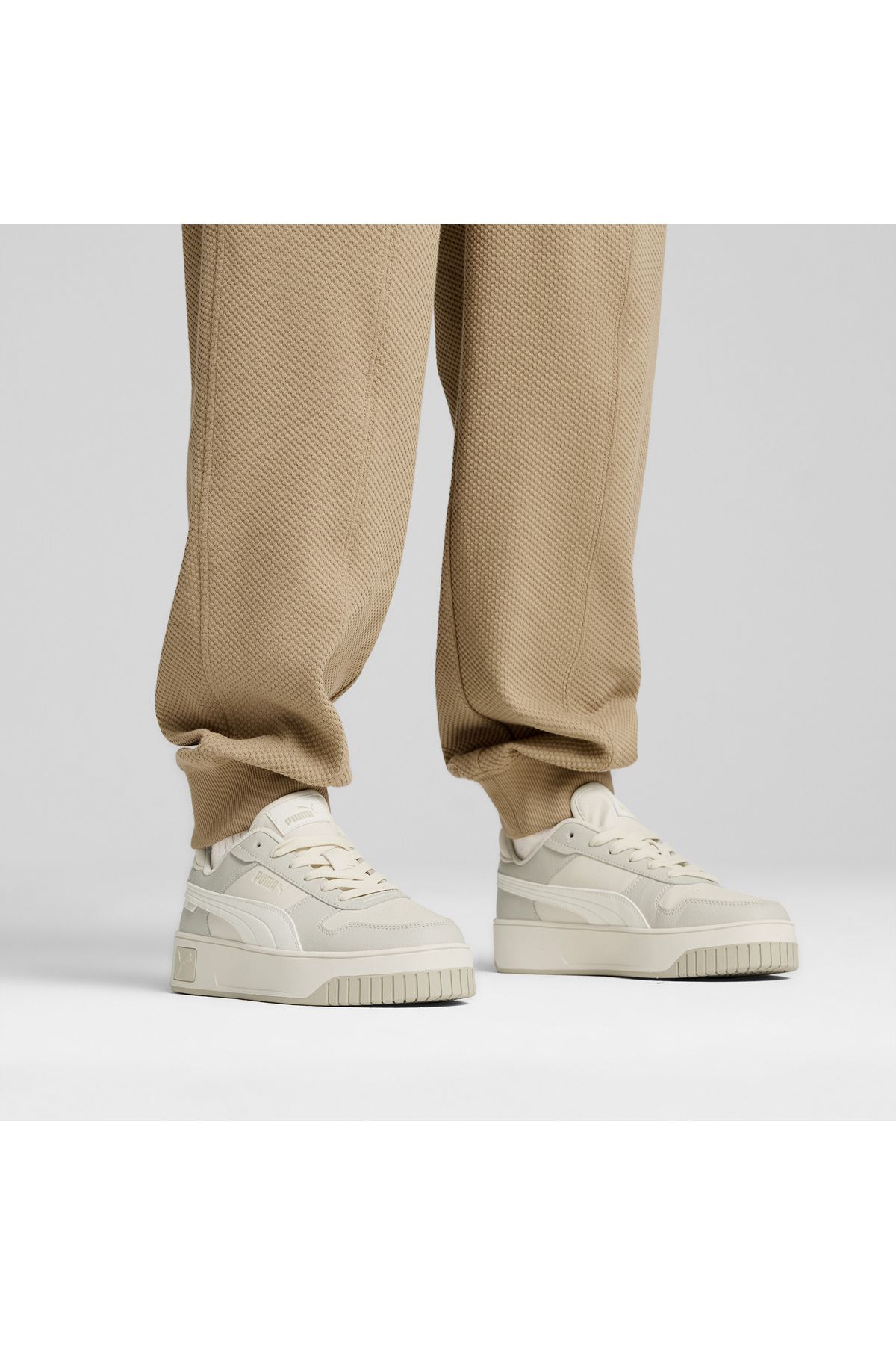 اسنیکر نود زنانه کارنی استریت روزانه بژ Puma