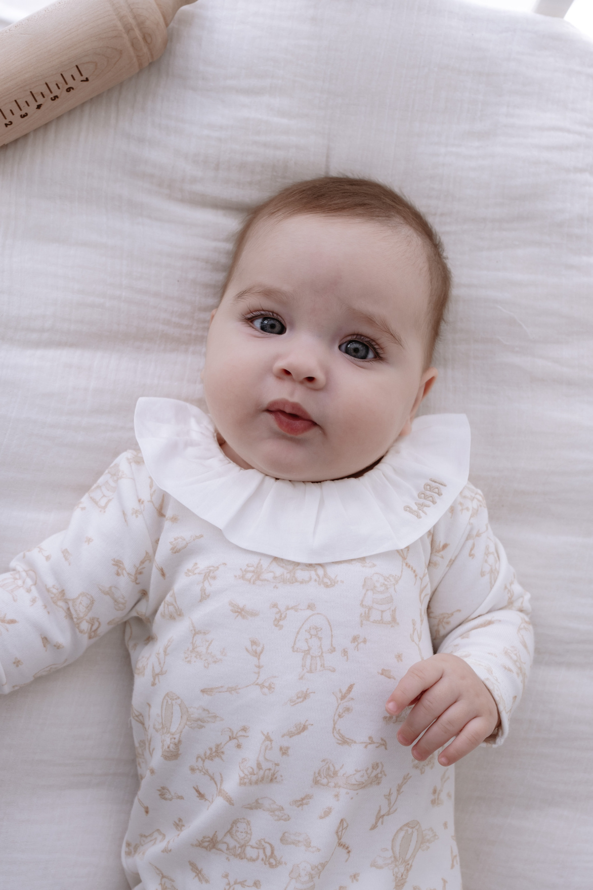 Atelier Babbi %100 Pamuk Bebek Tulum - Toile De Jouy / Bej fotoğrafı 2 (önizleme)