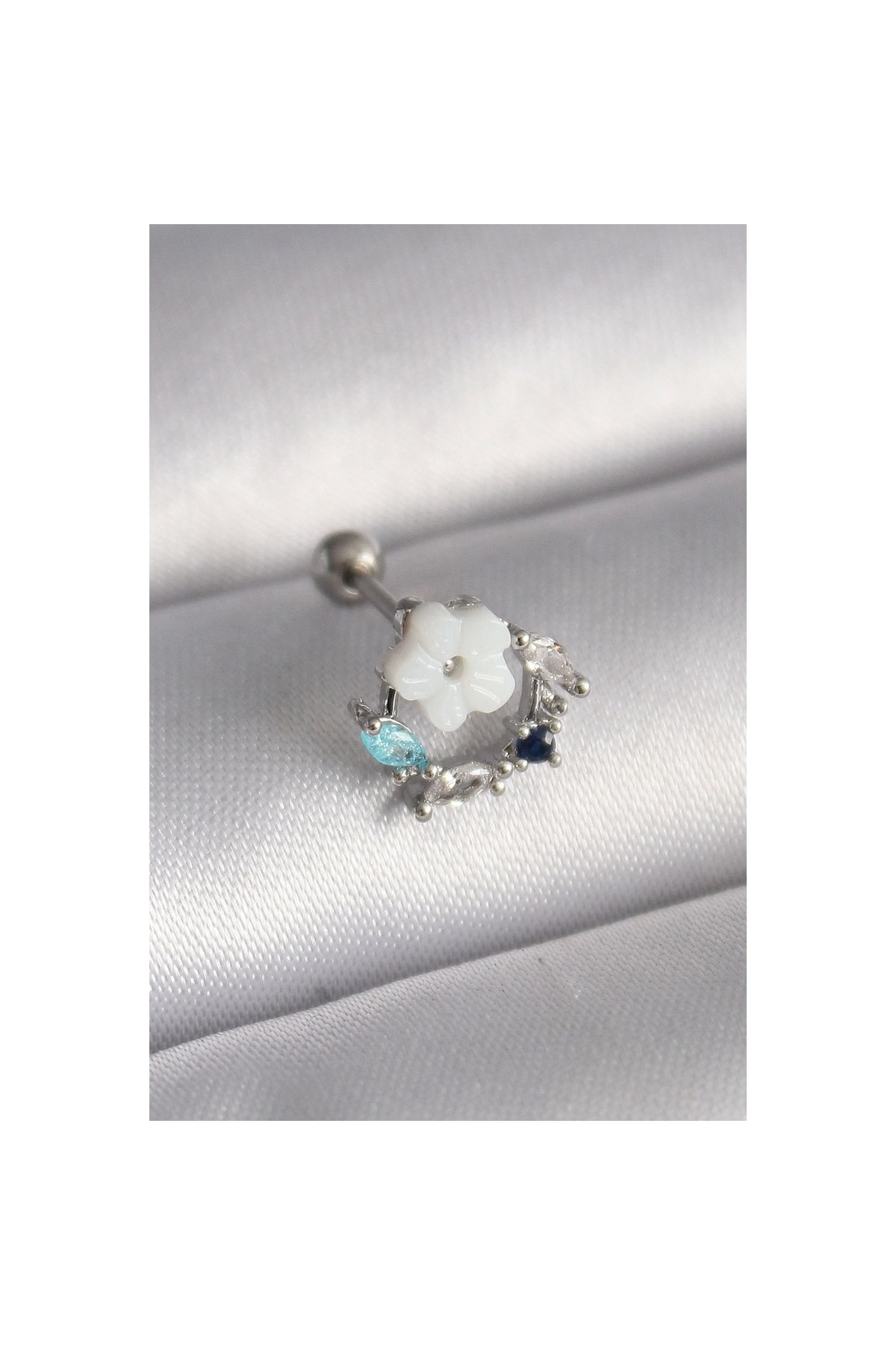 Narnuga 316L Çelik Gümüş Renk Zirkon Taş Detay Beyaz Çiçek Model Tragus Piercing - TJ-PR1359
