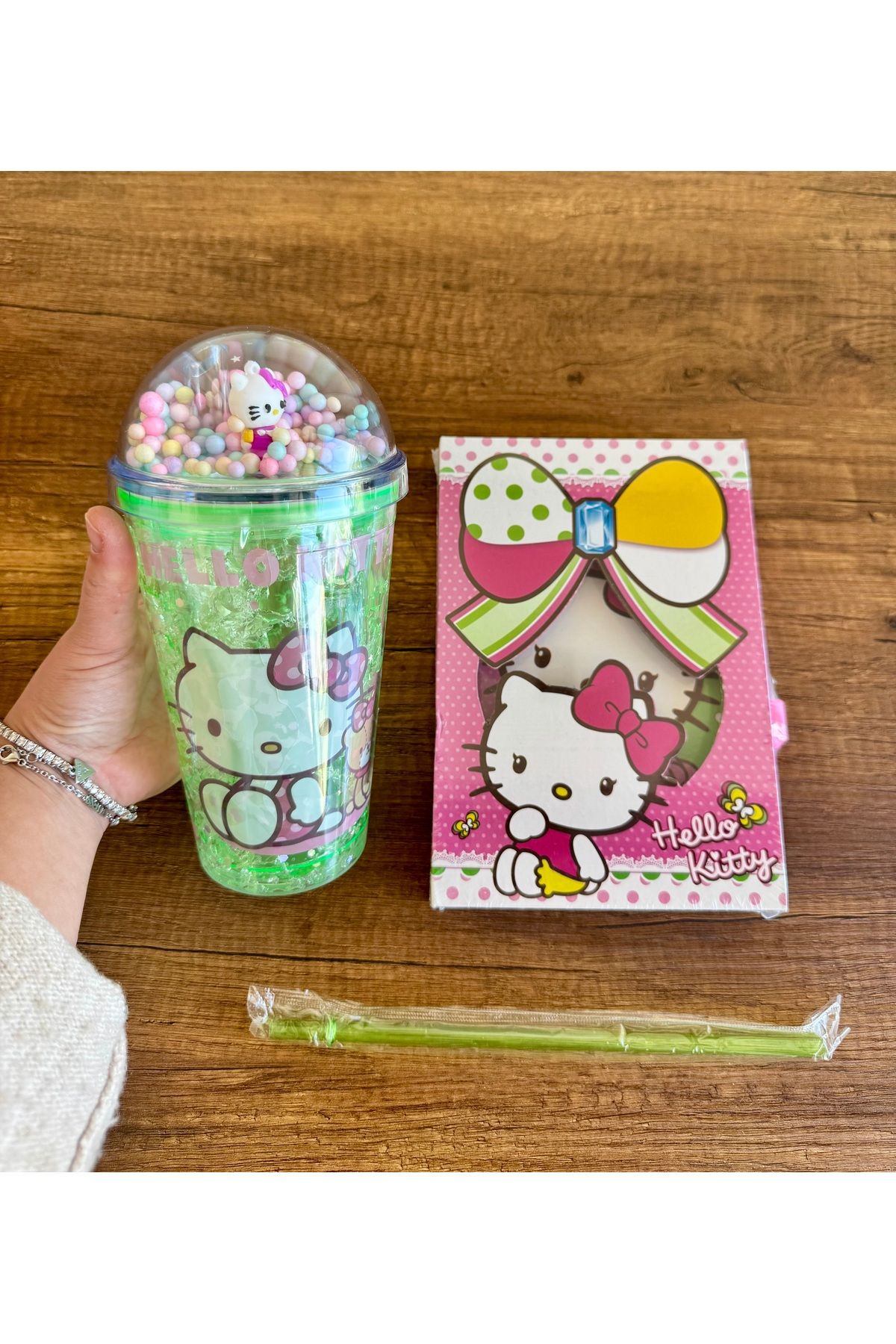 Two Two HELLO KİTTY KİLİTLİ GÜNLÜK DEFTER VE PİPETLİ SULUK MATARA SETİ- Hellokitty hediyeleri sanrio kuromi