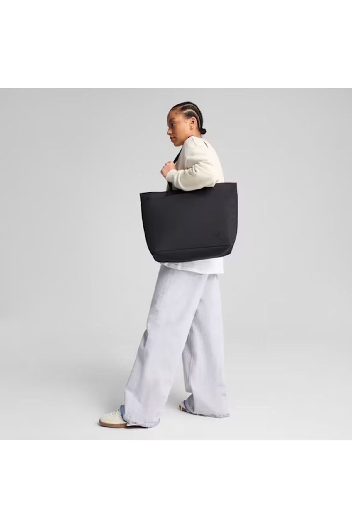 complete the look image